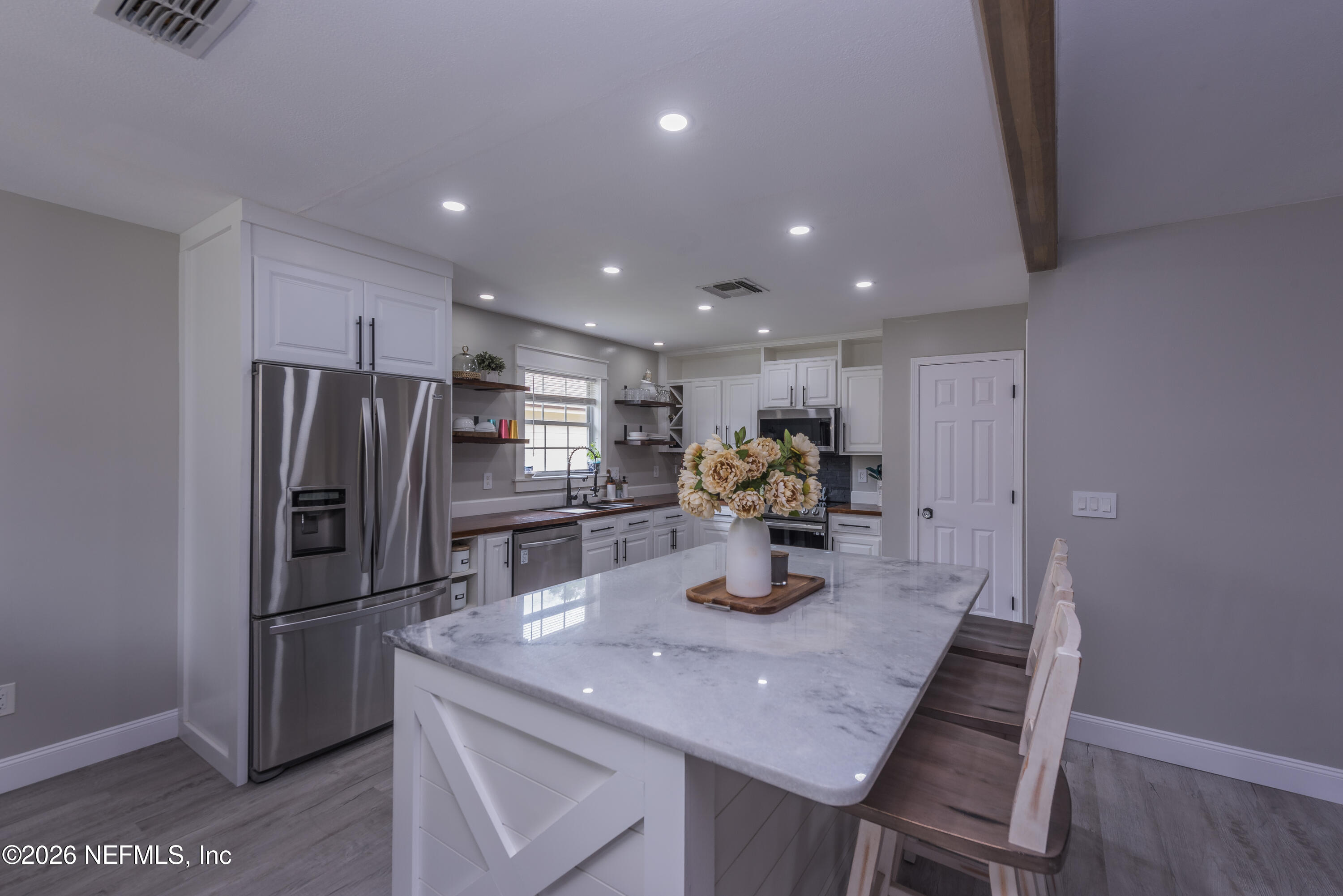 1600 COUNTRY CHARM Lane W