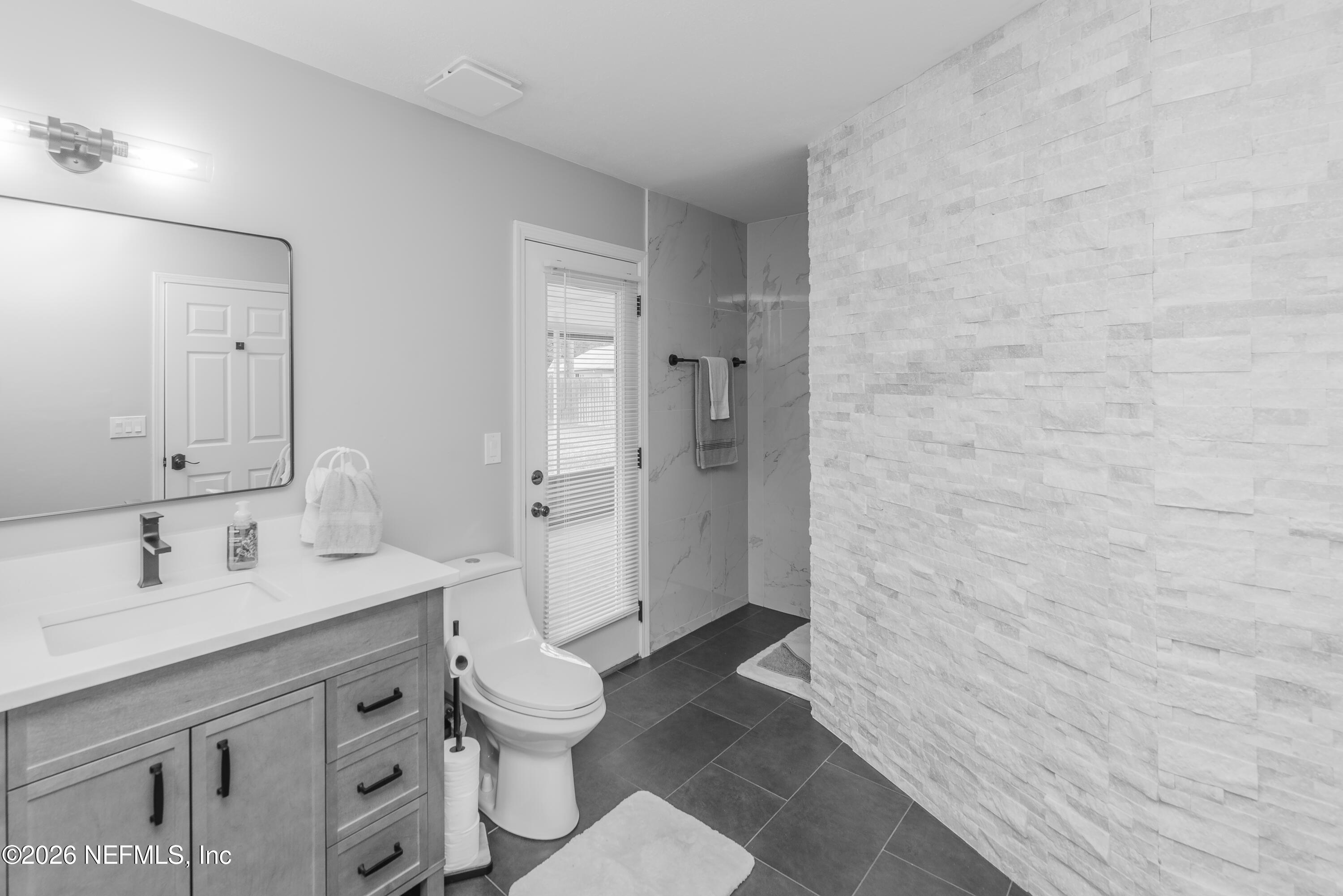 1600 COUNTRY CHARM Lane W