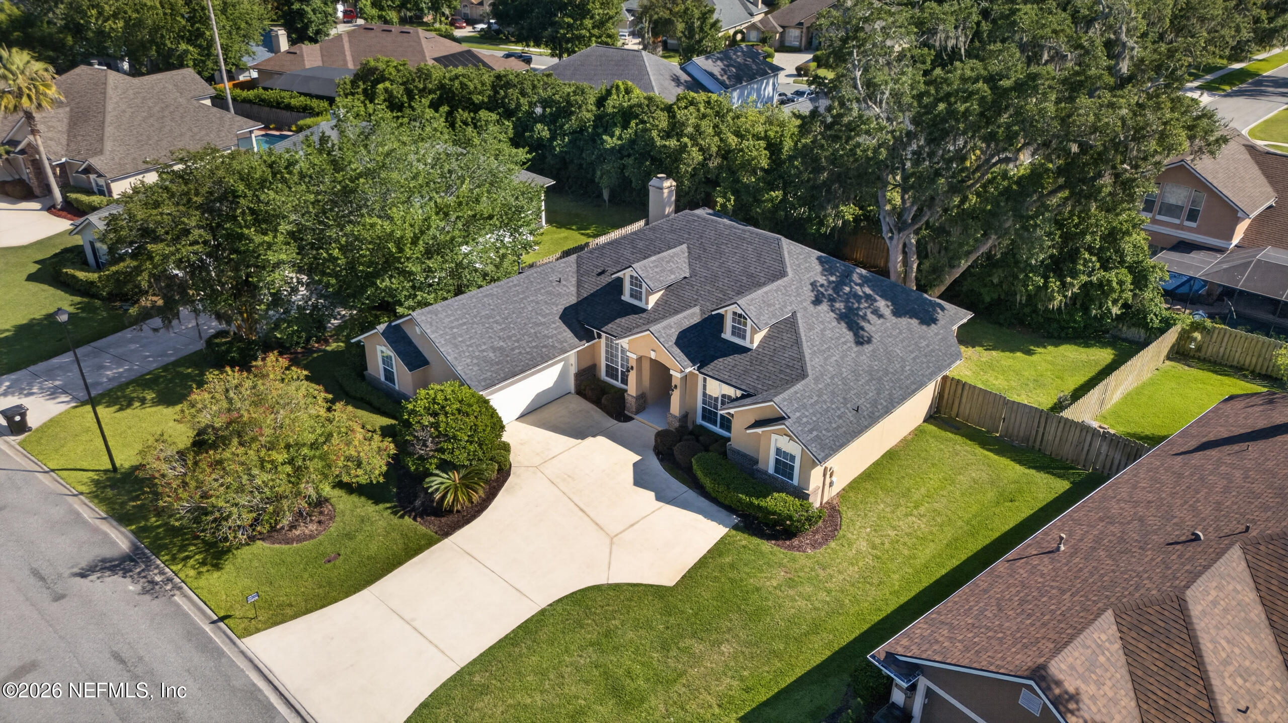 1819 SENTRY OAK Court