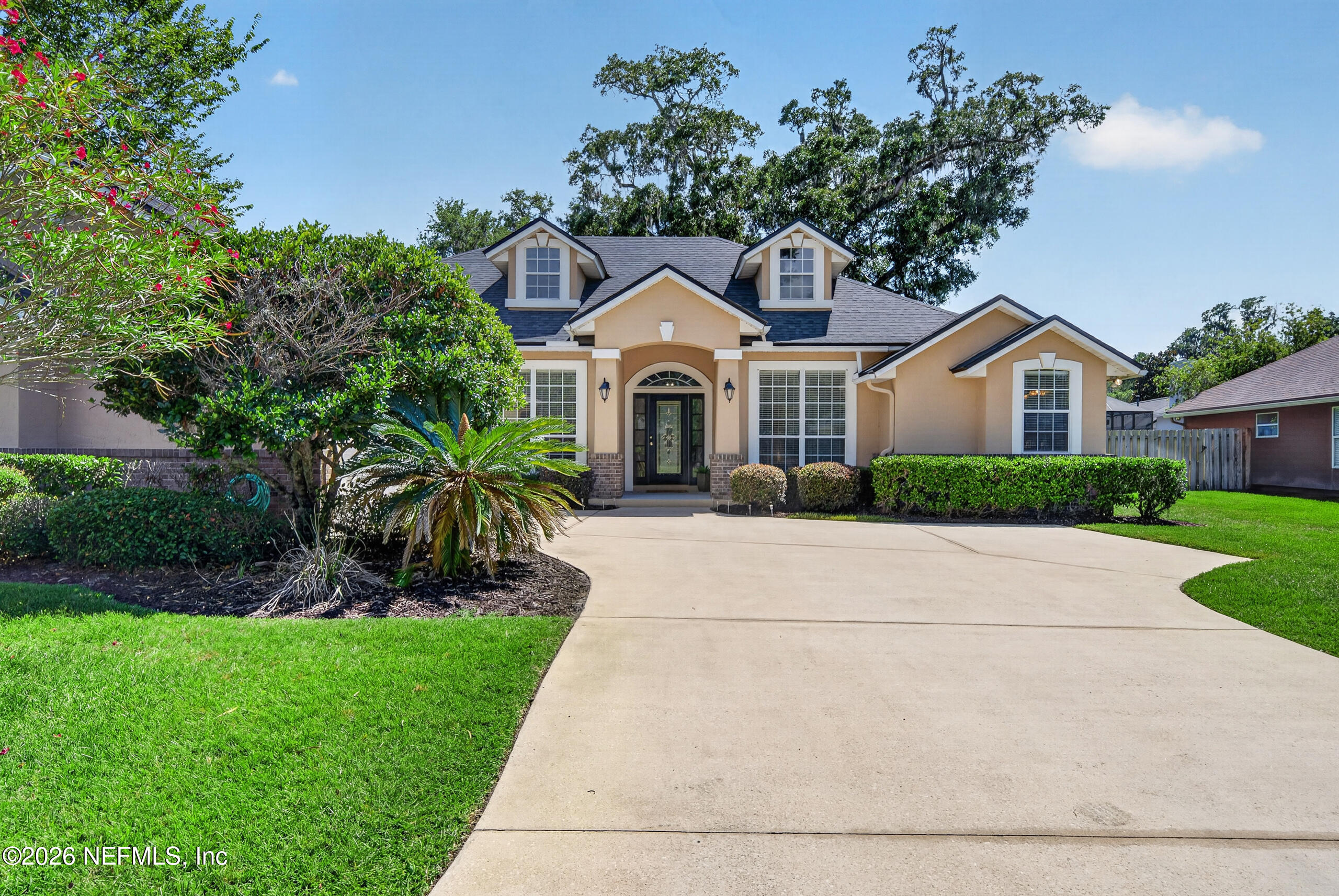 1819 SENTRY OAK Court