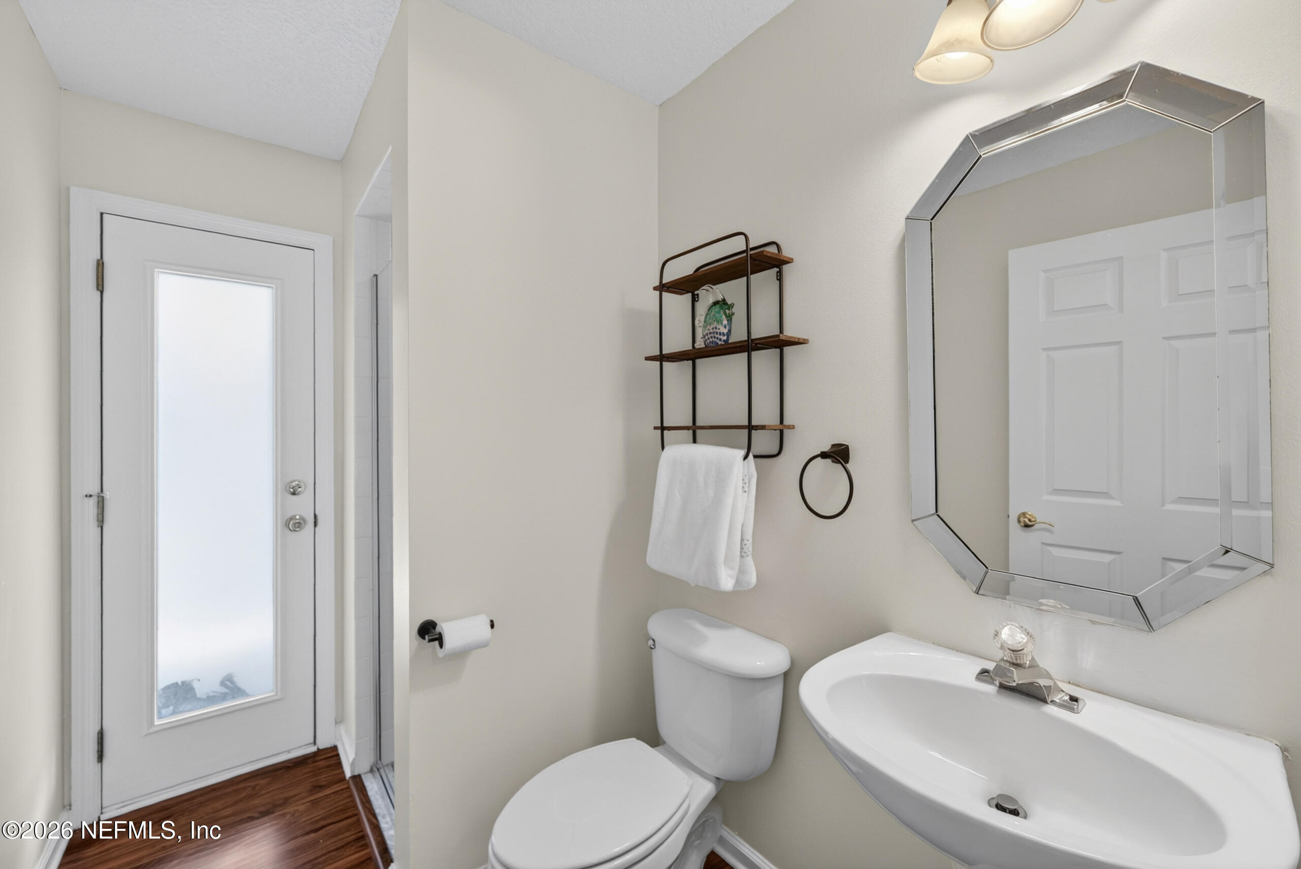1819 SENTRY OAK Court