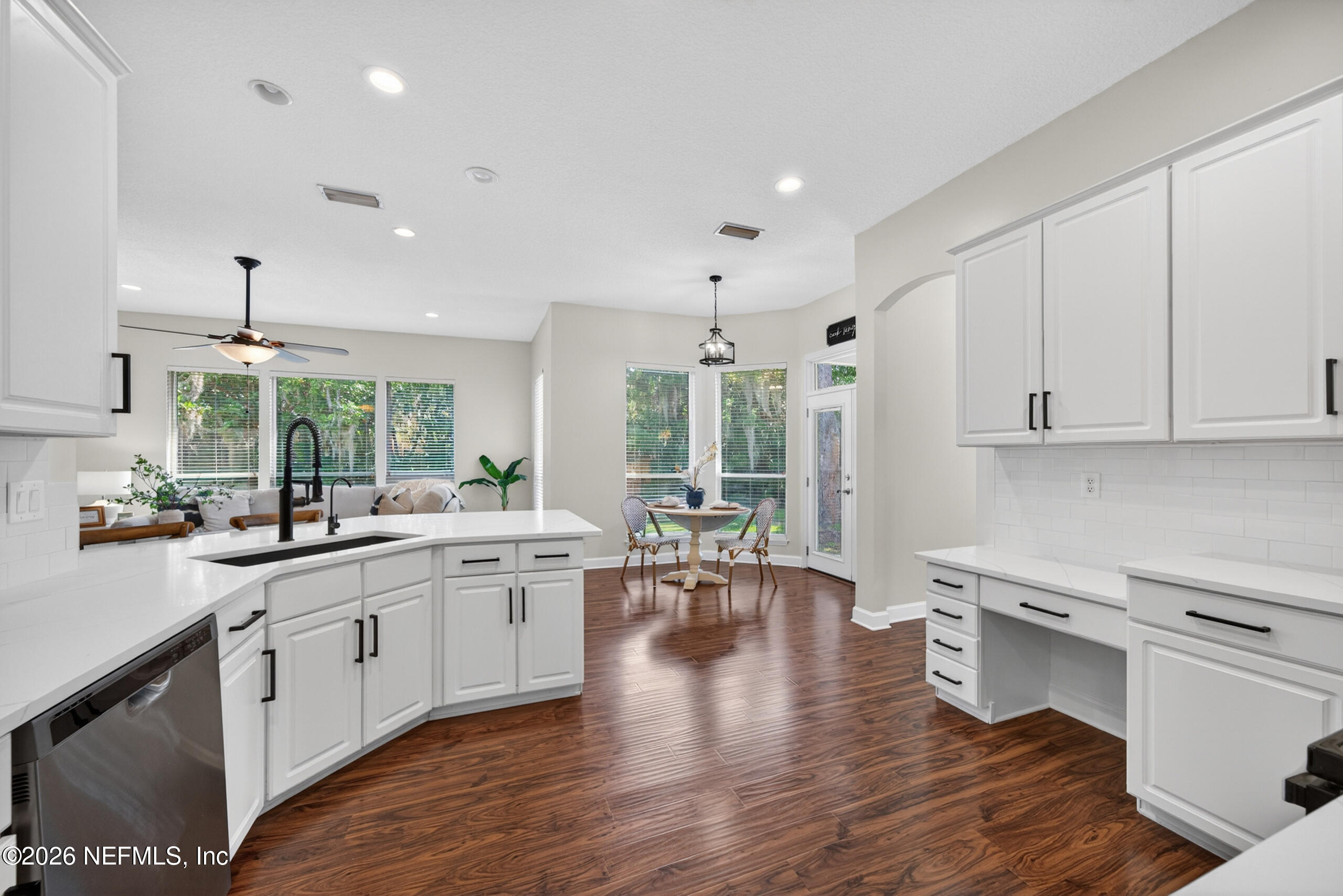 1819 SENTRY OAK Court