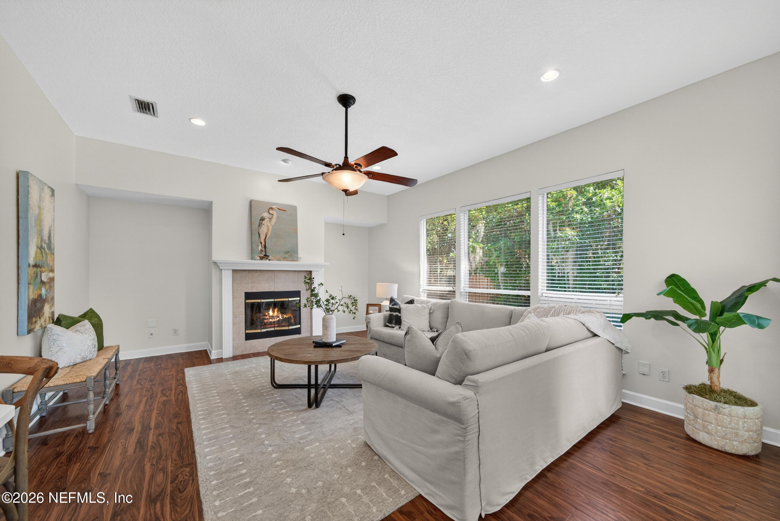 1819 SENTRY OAK Court