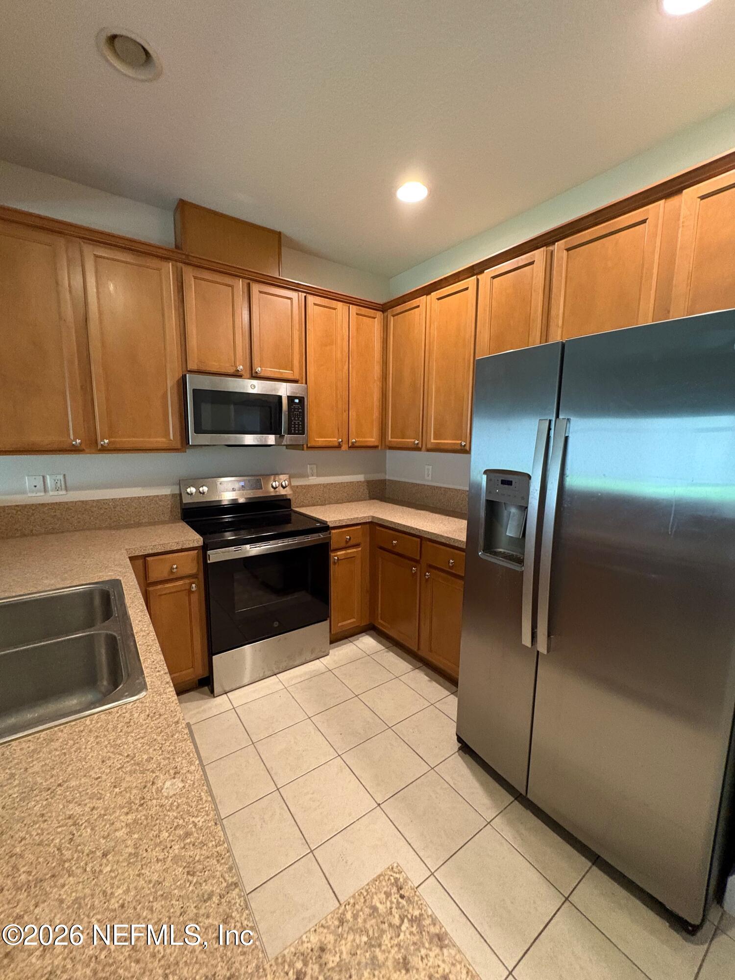 607 CRYSTAL Way