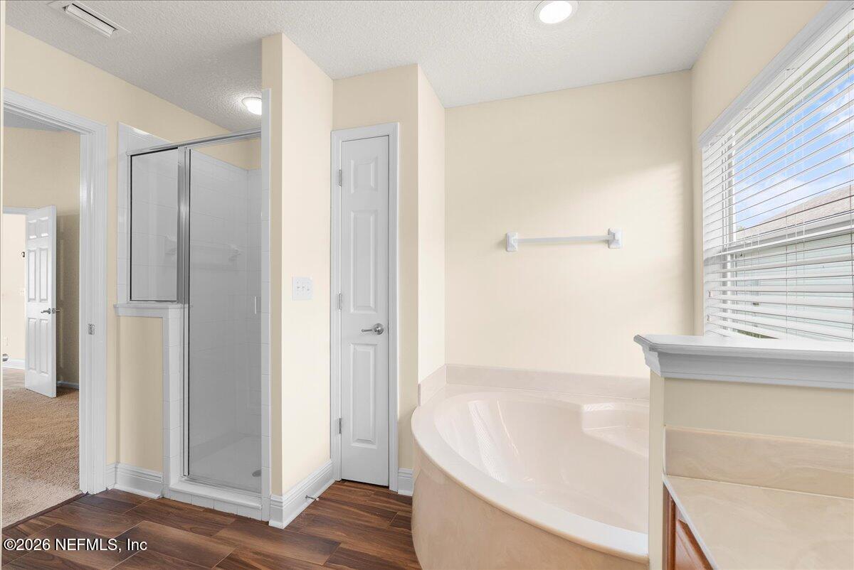 945 RAINDROP Lane