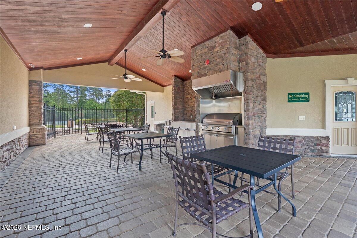 945 RAINDROP Lane