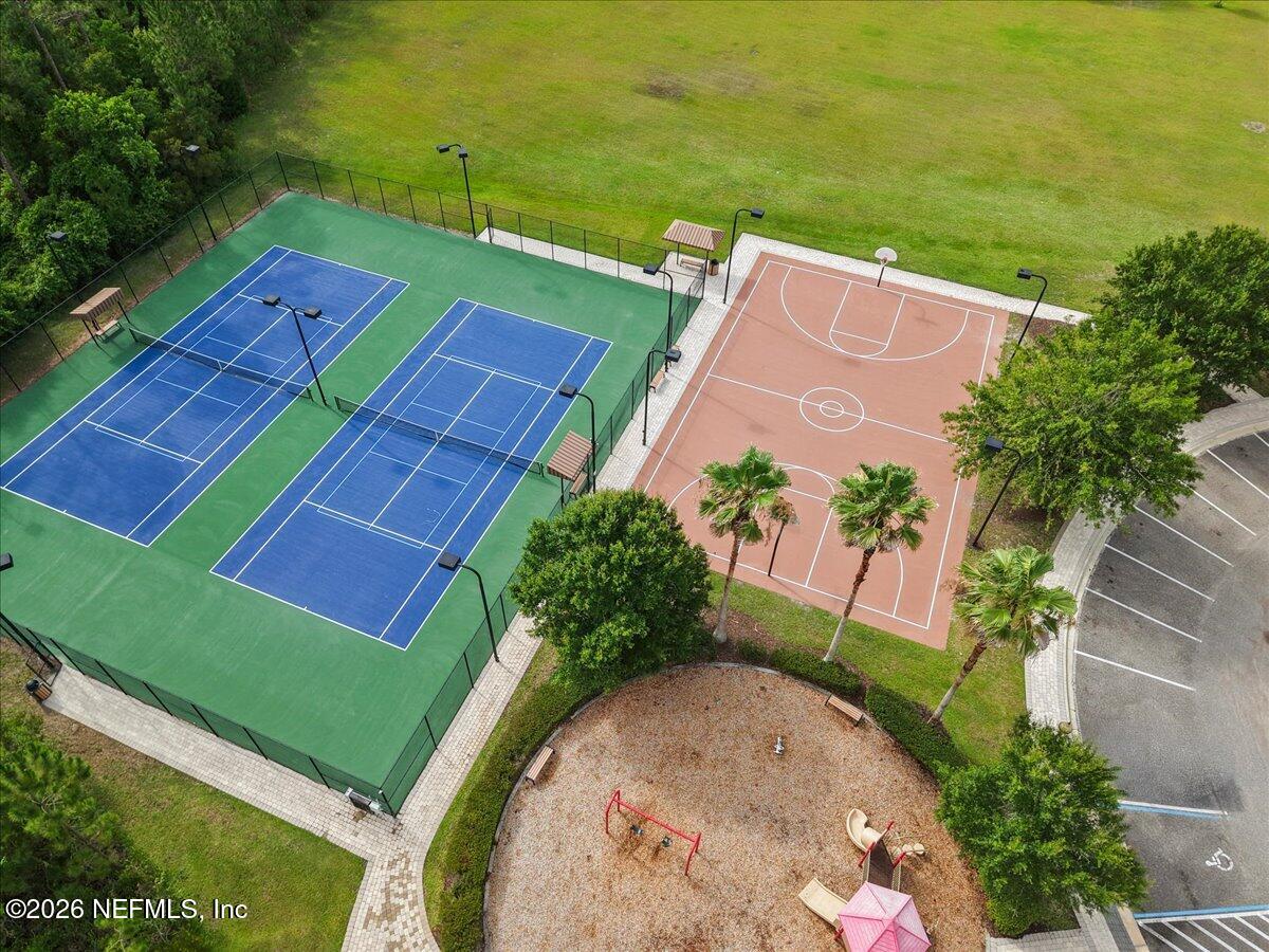 945 RAINDROP Lane