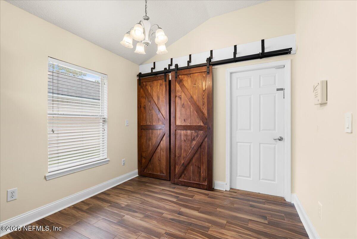 945 RAINDROP Lane