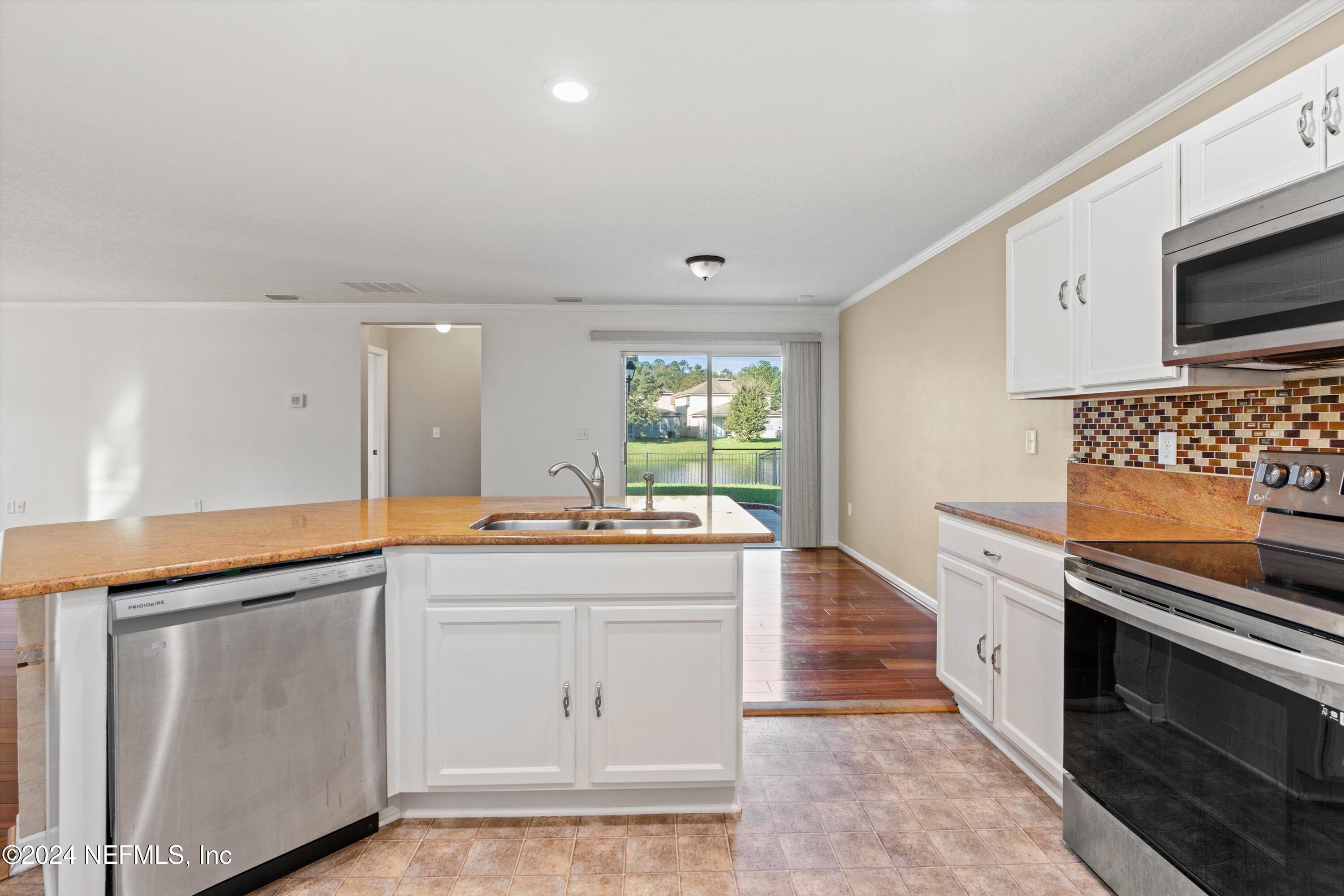 12157 ALEXANDRA Drive