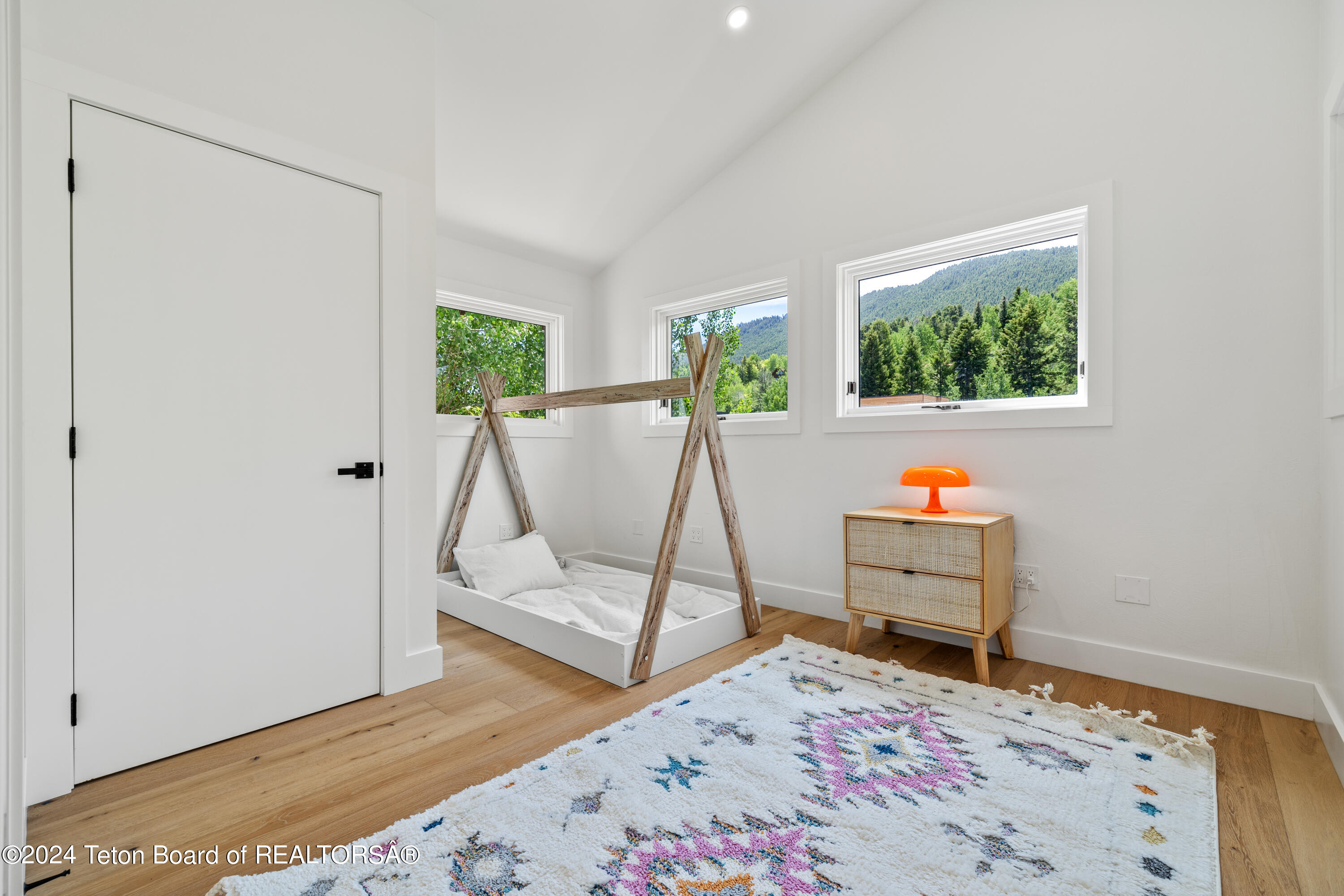 665 E CACHE CREEK Drive