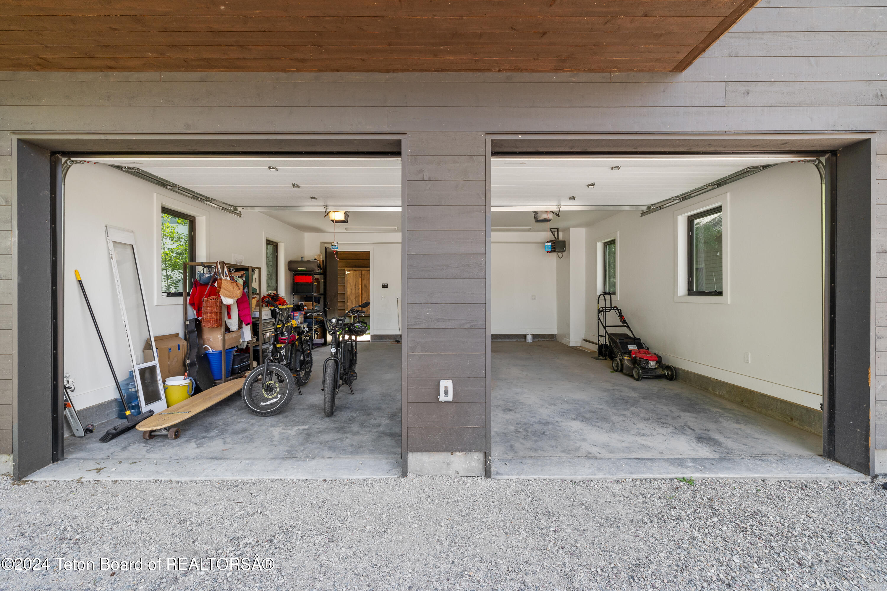 665 E CACHE CREEK Drive