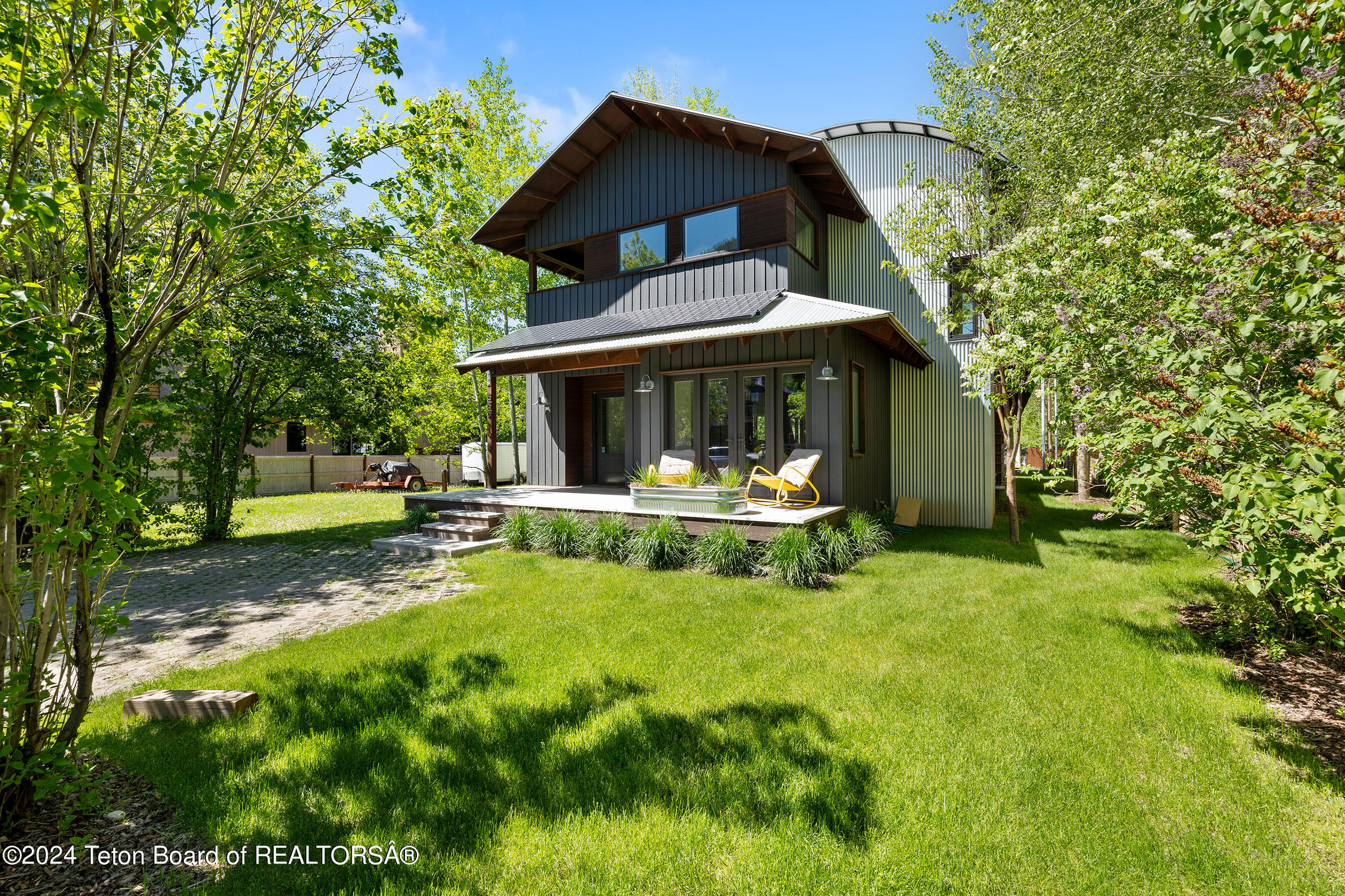 665 E CACHE CREEK Drive
