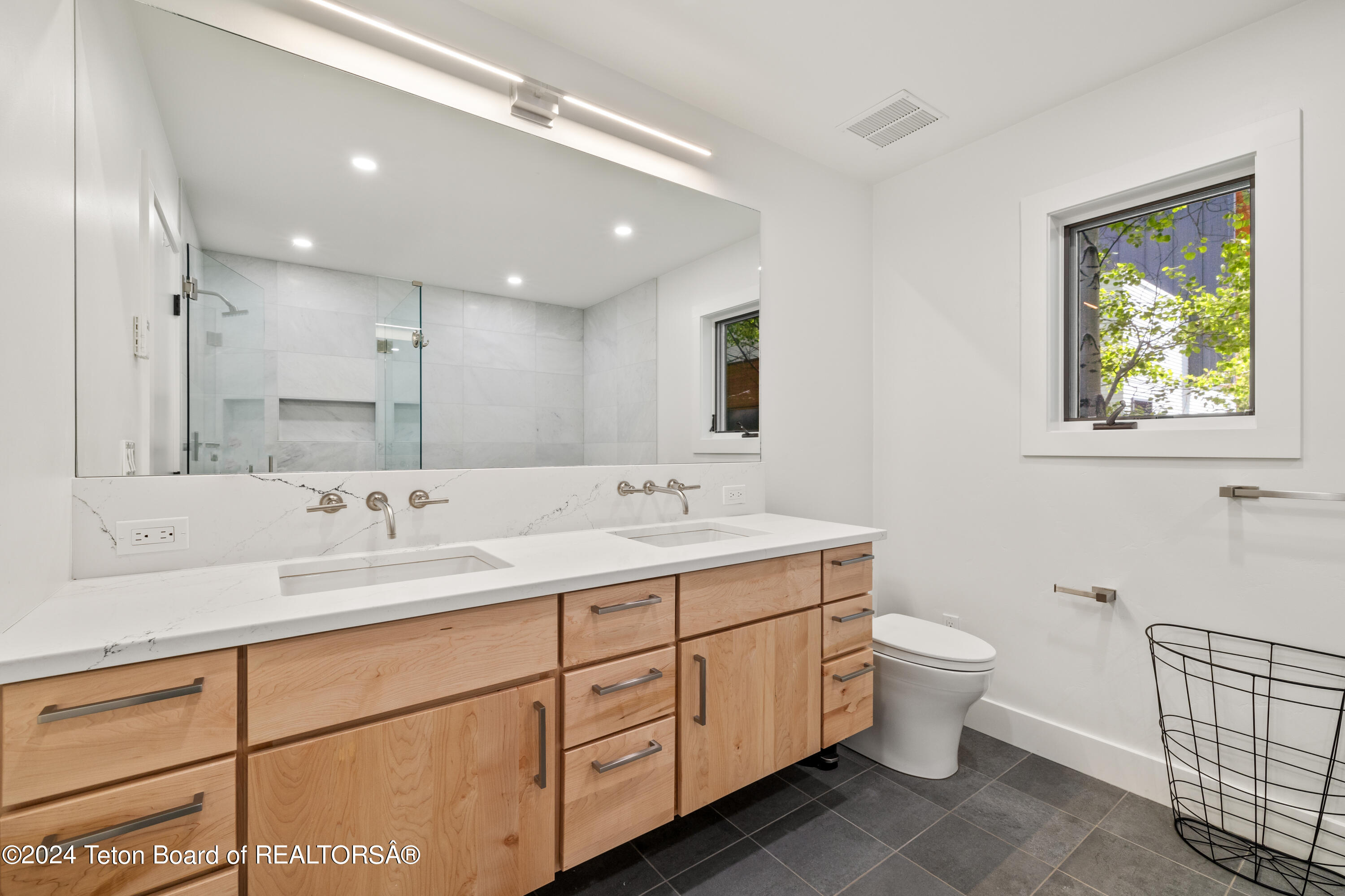 665 E CACHE CREEK Drive