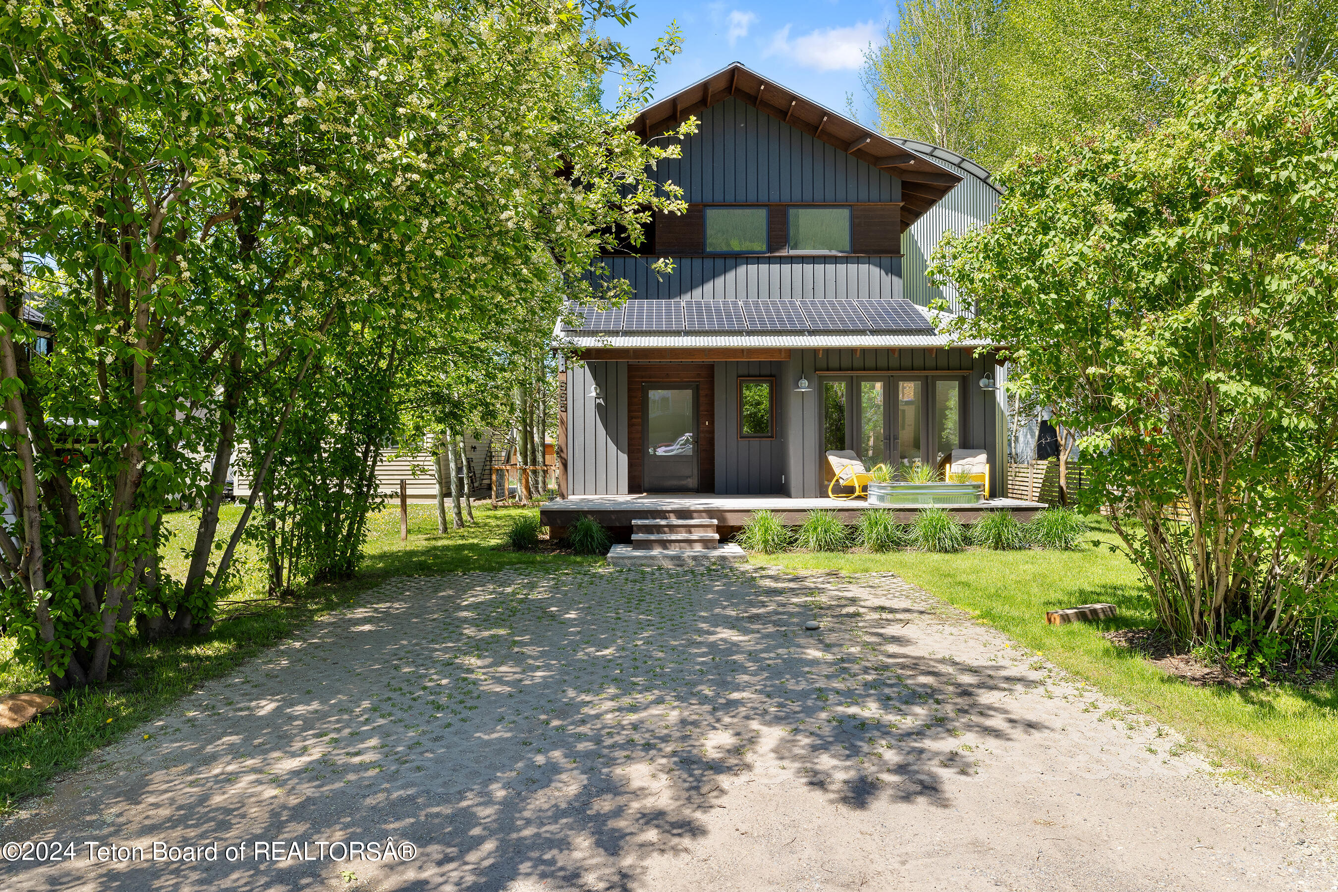 665 E CACHE CREEK Drive