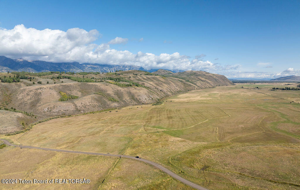 955 RED TAIL BUTTE Road