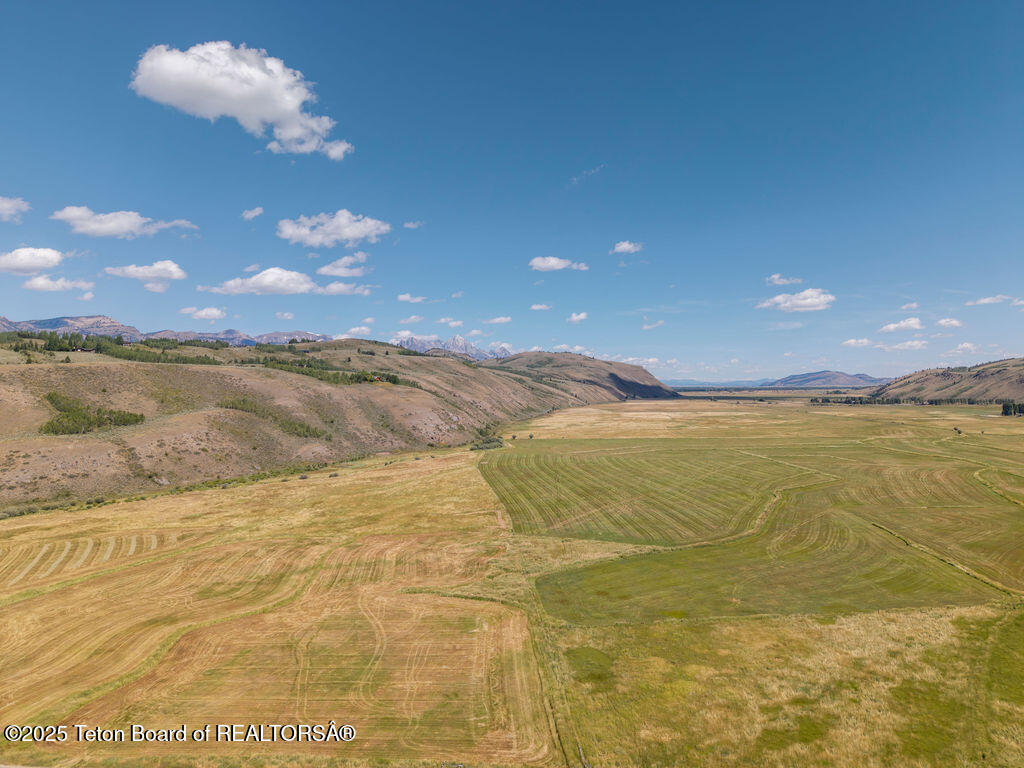 955 RED TAIL BUTTE Road