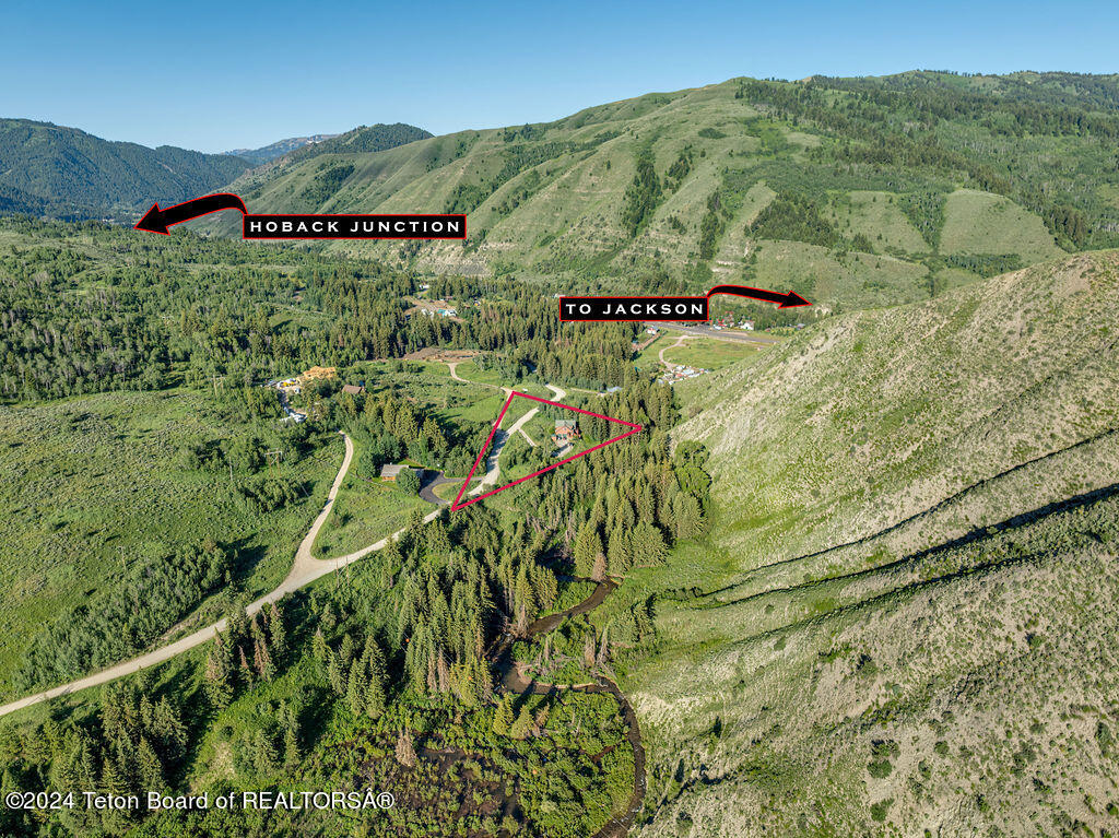 2425 E HORSE CREEK Road