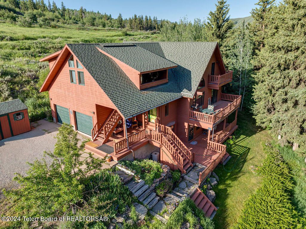 2425 E HORSE CREEK Road
