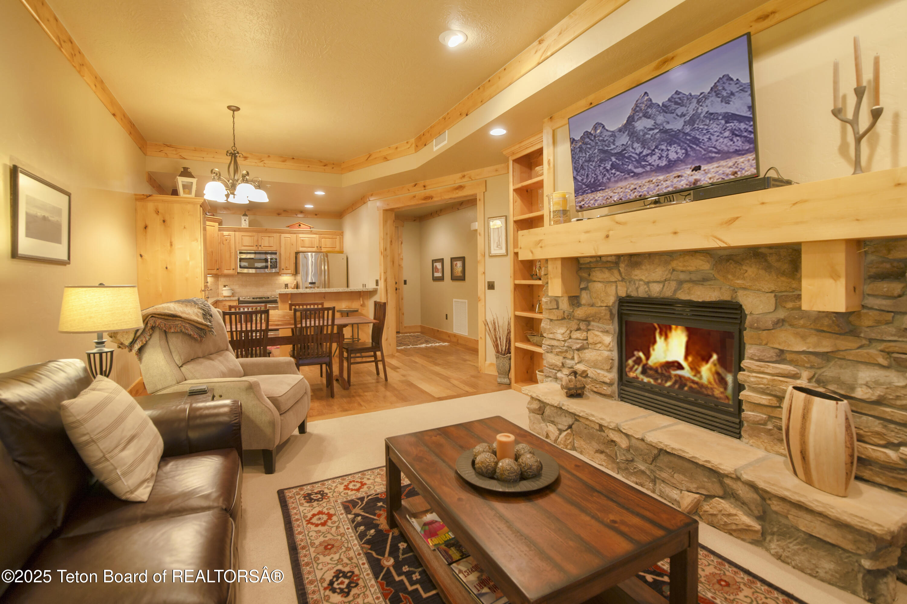122 HASTINGS Drive, 207