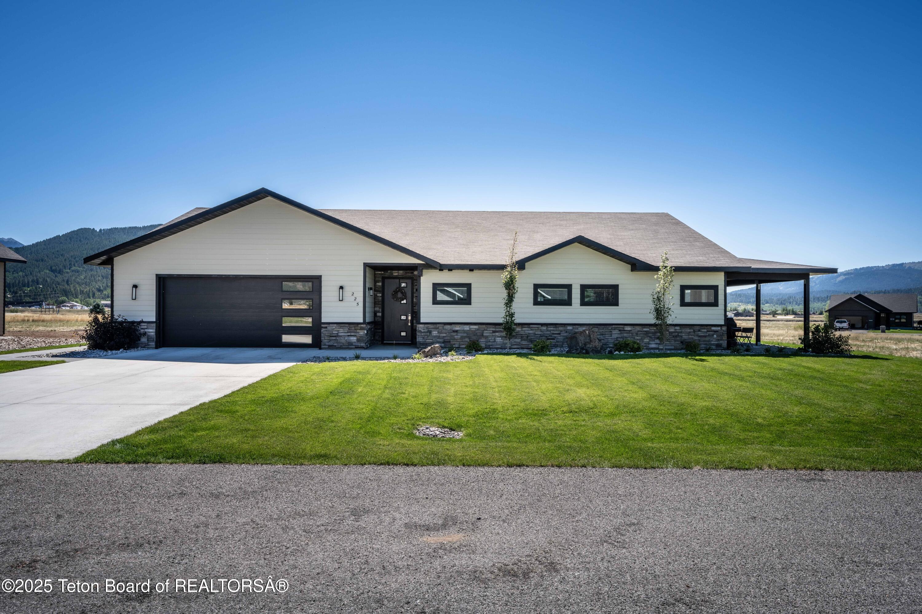 225 SWEETGRASS Trail