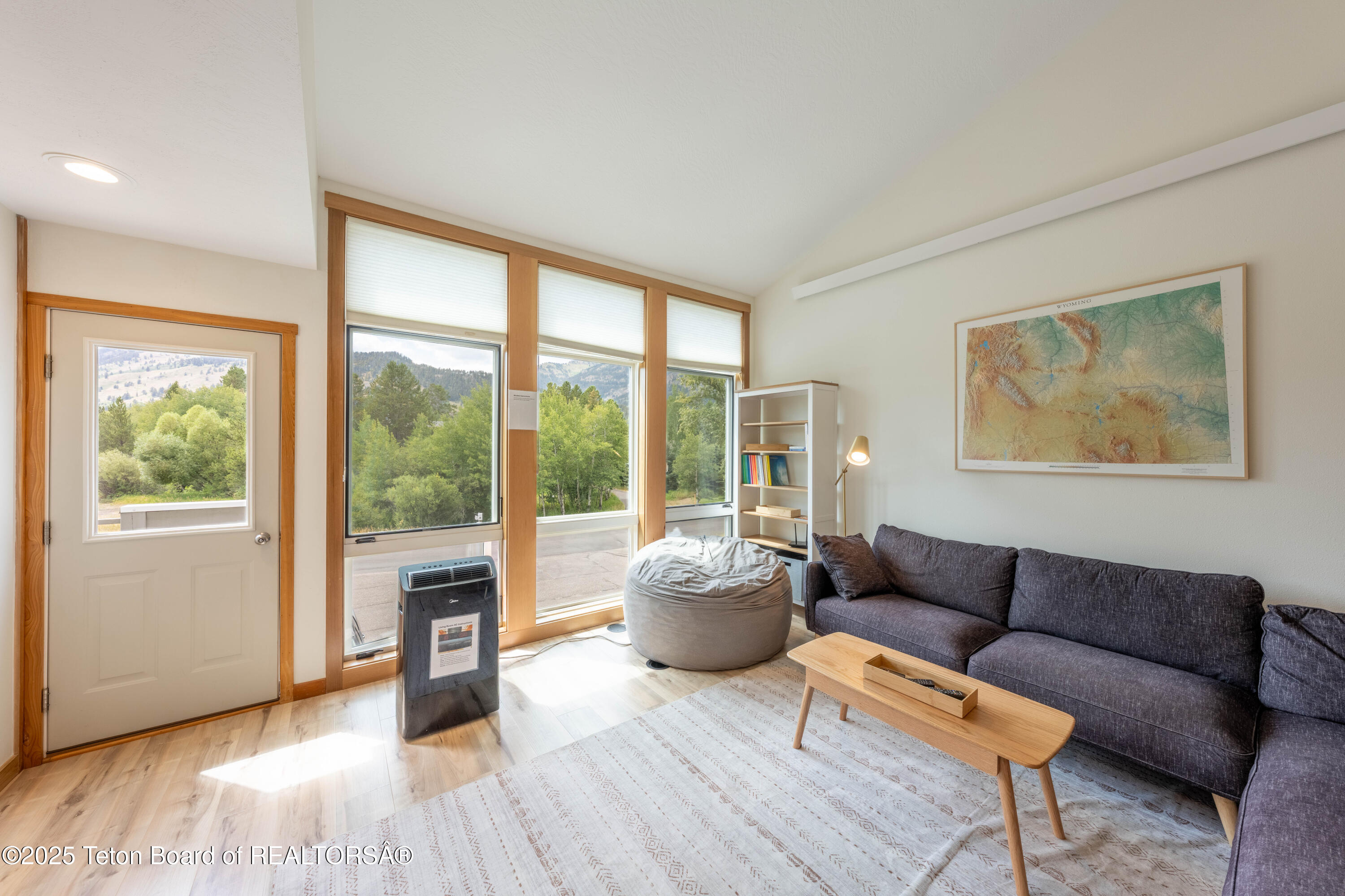 3548 N LAKE CREEK DRIVE, 2223