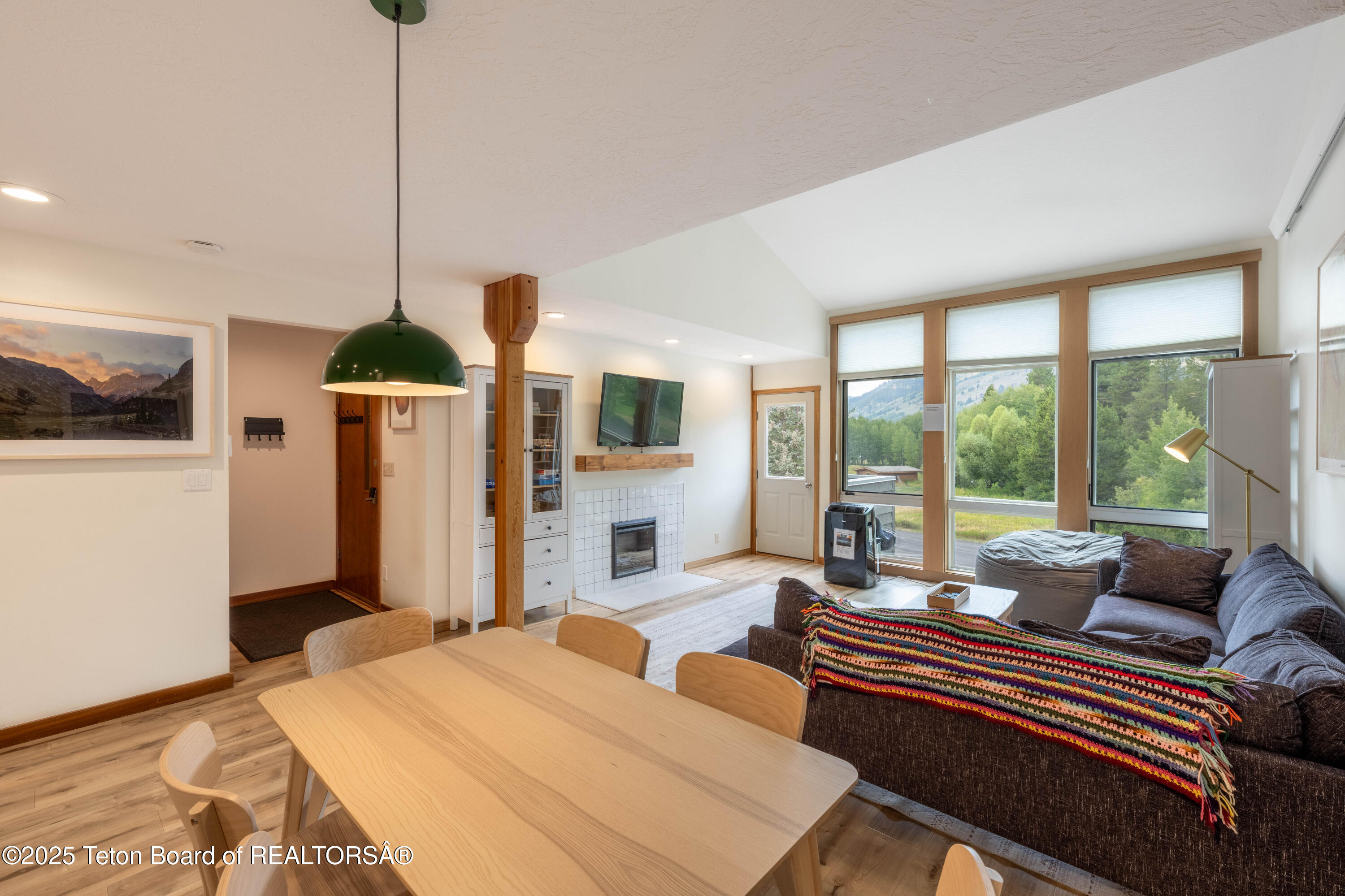 3548 N LAKE CREEK DRIVE, 2223