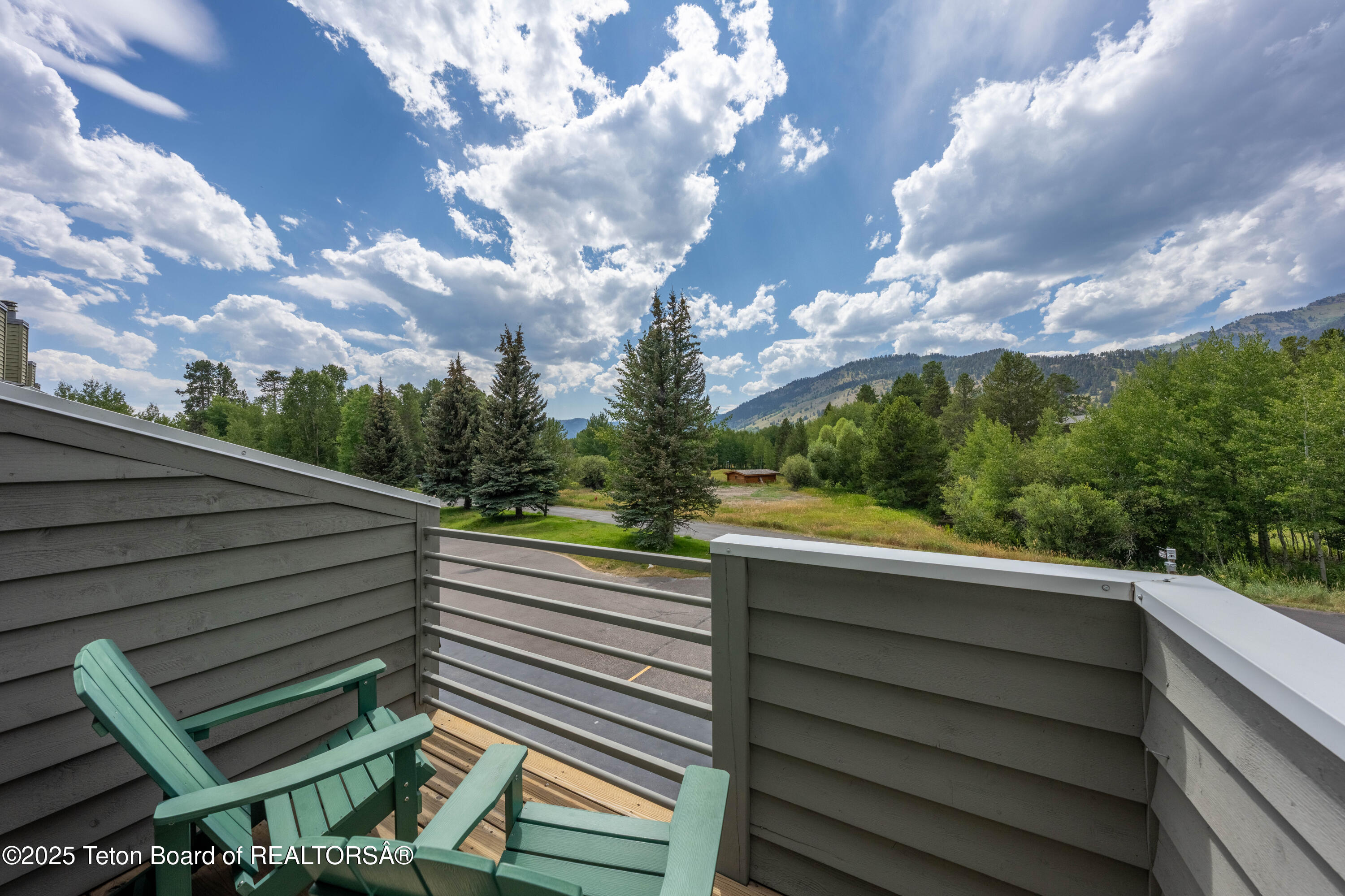 3548 N LAKE CREEK DRIVE, 2223