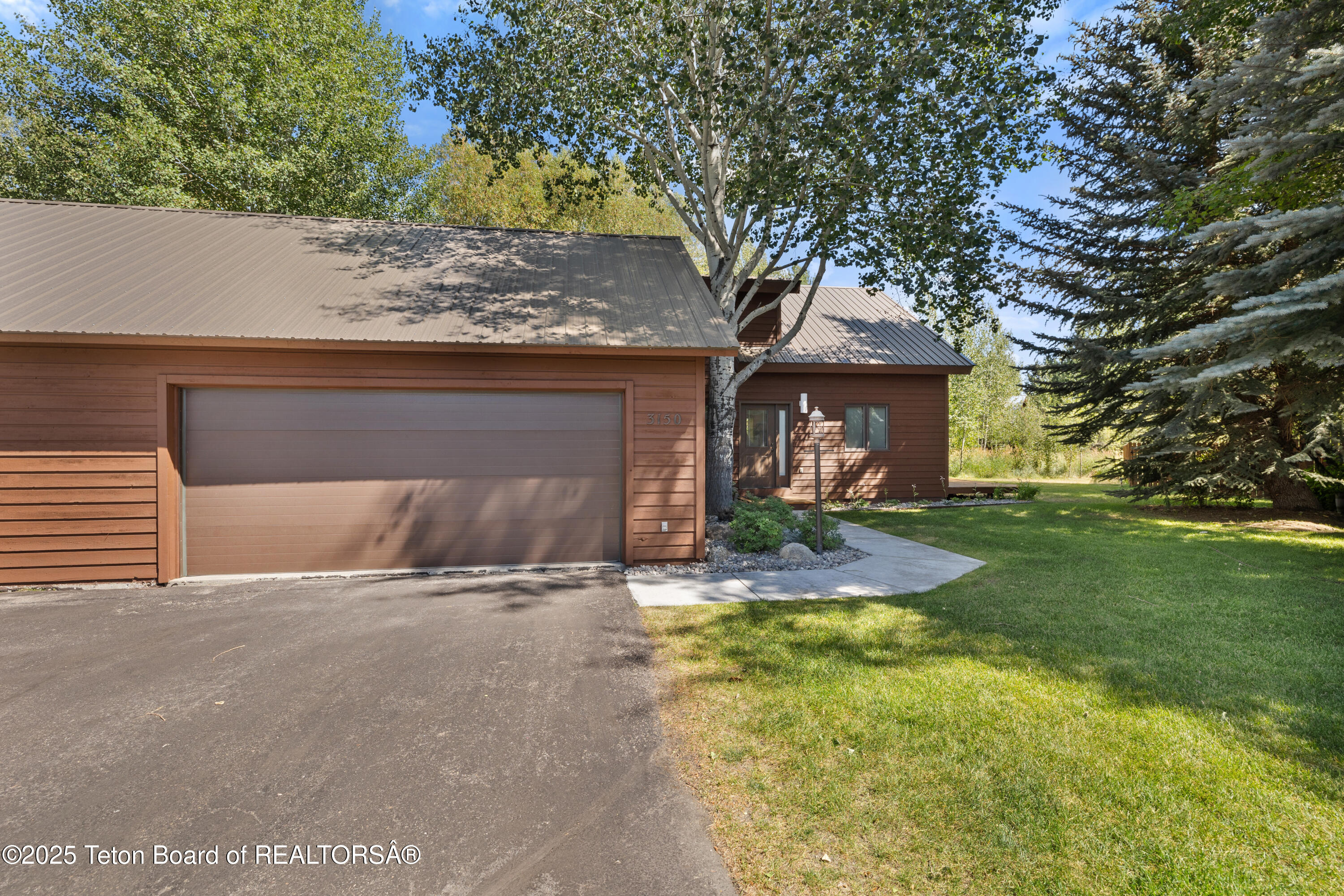 3150 W KING EIDER Road