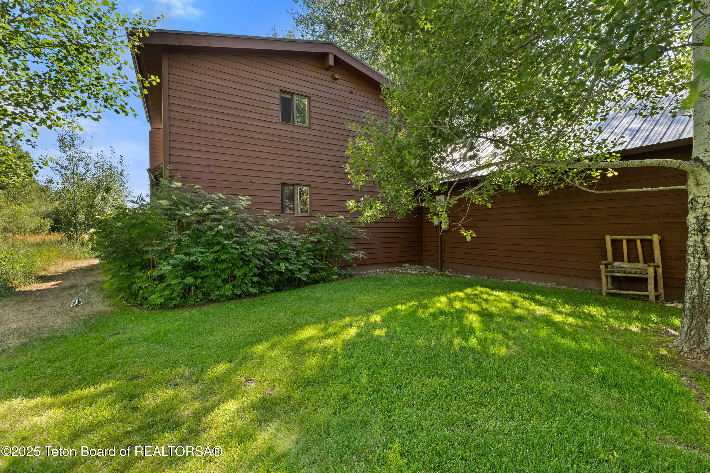 3150 W KING EIDER Road