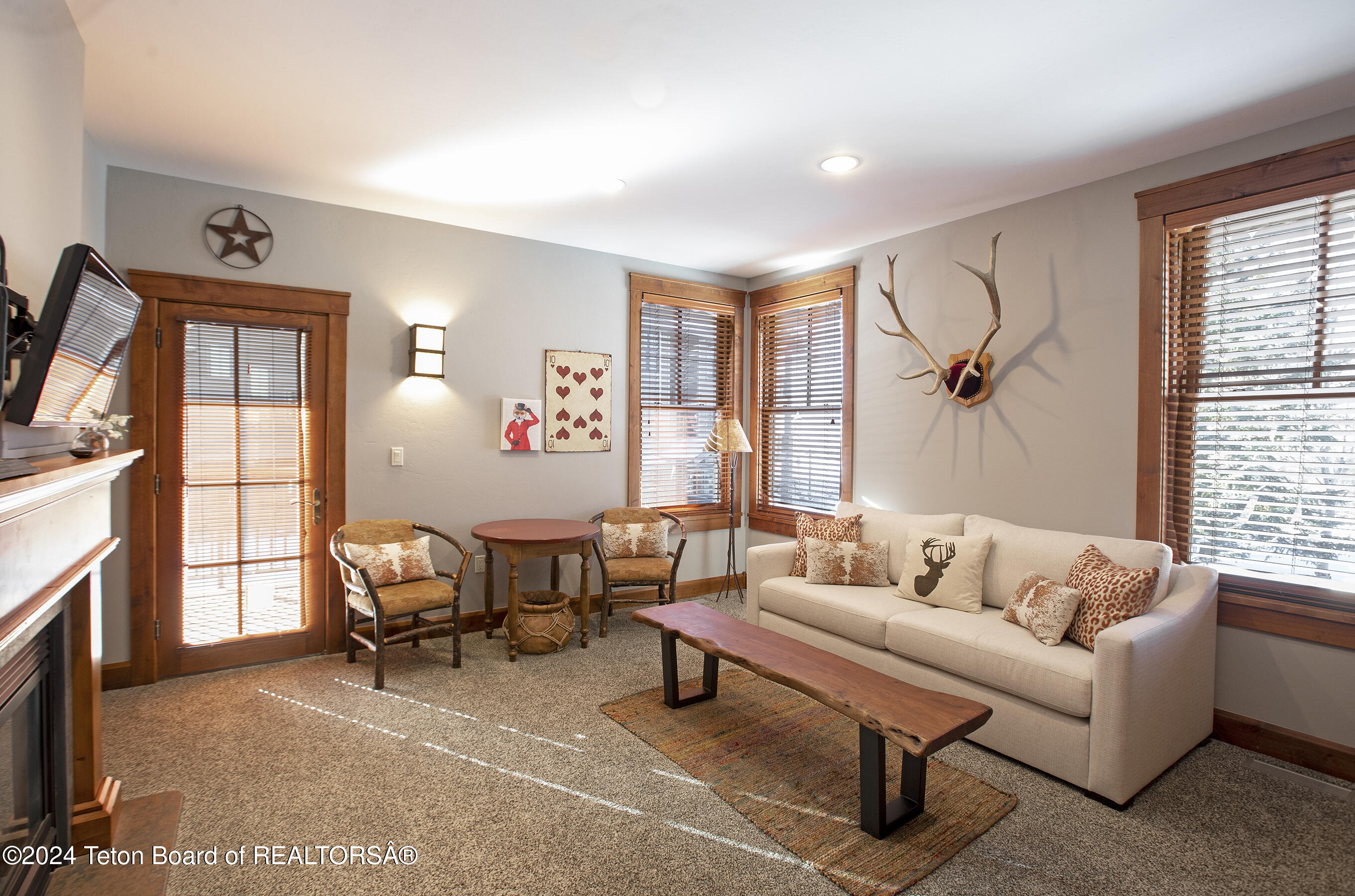 531 SNOW KING Loop, 3130