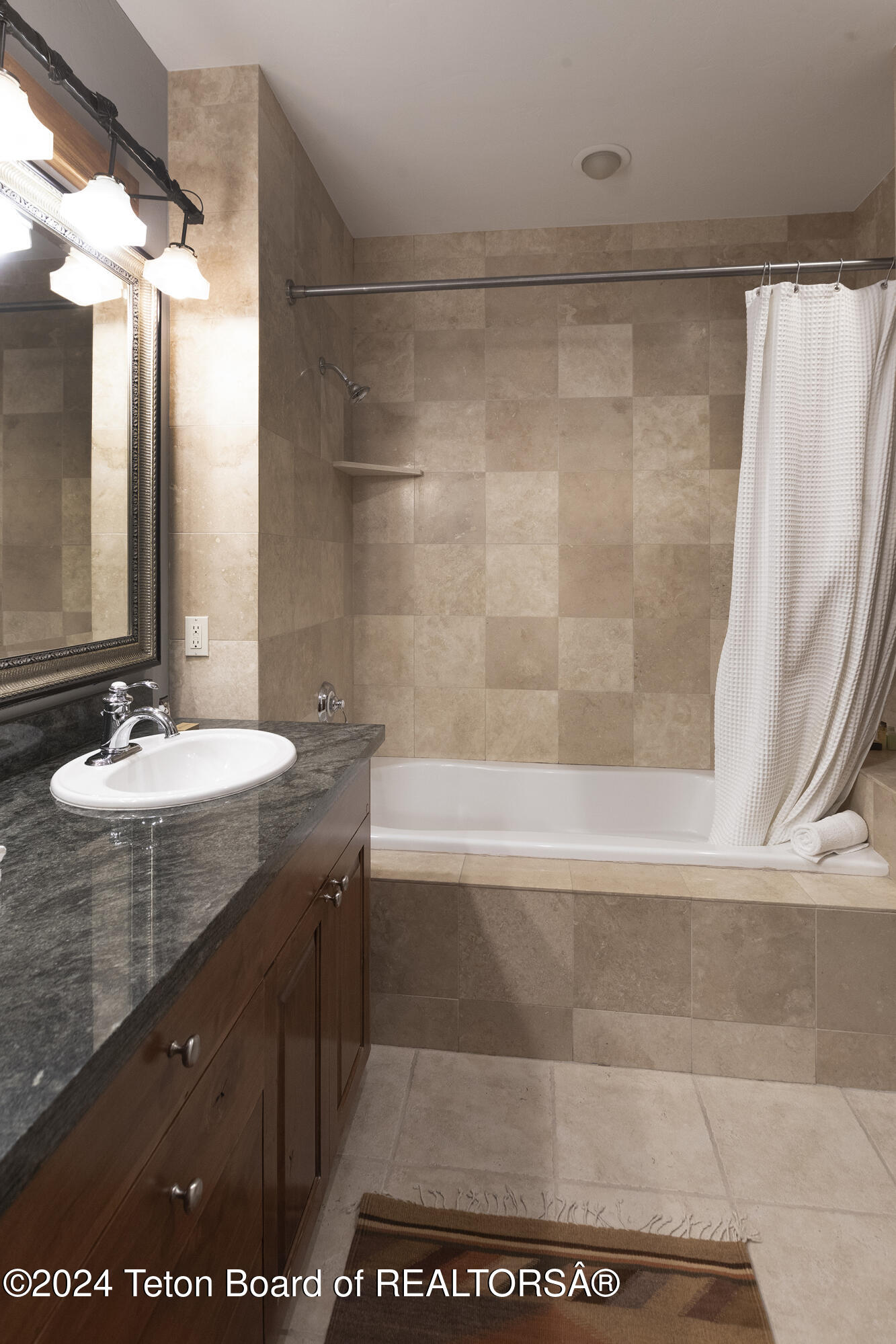 531 SNOW KING Loop, 3130
