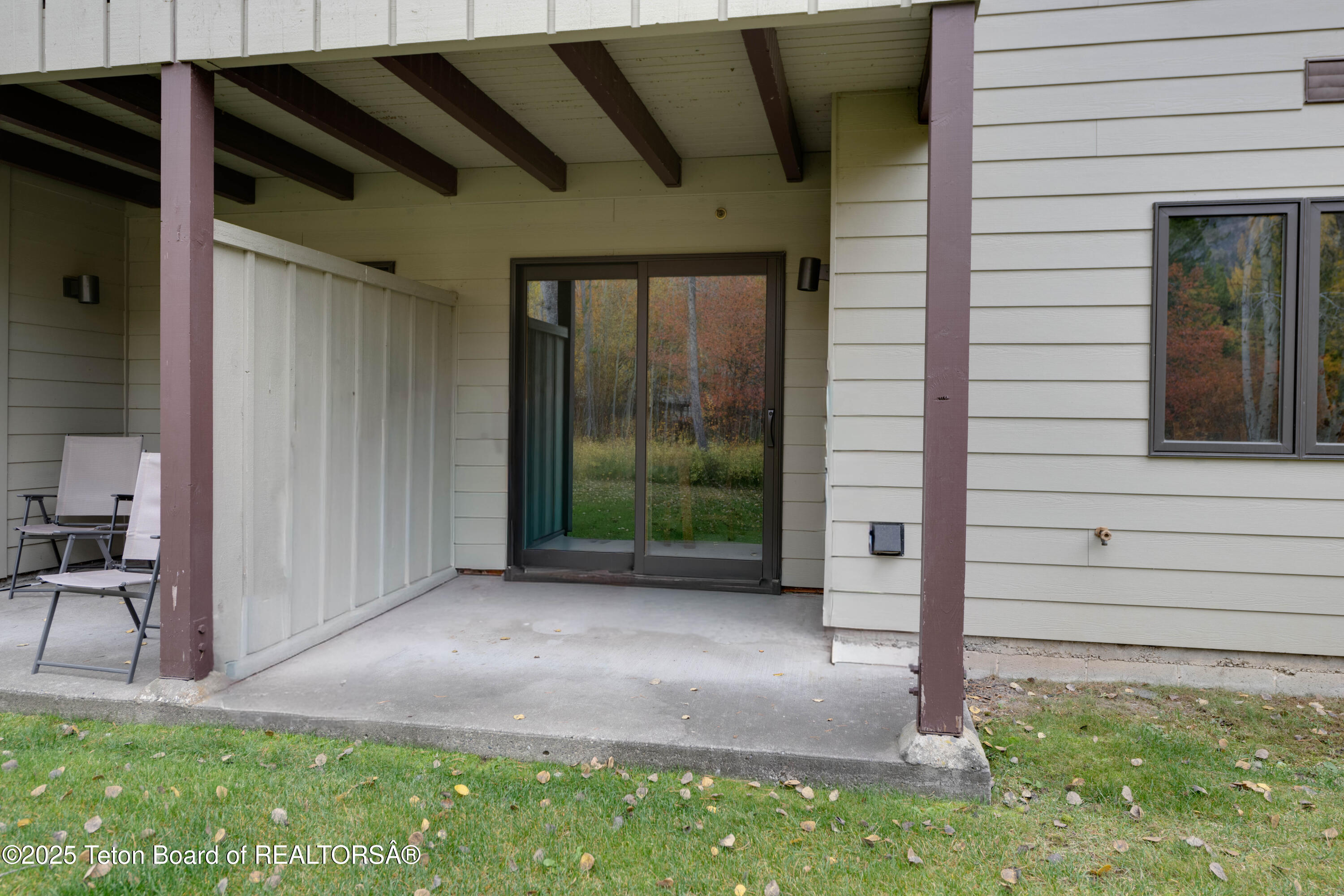 4450 BERRY Drive, 39 1-2