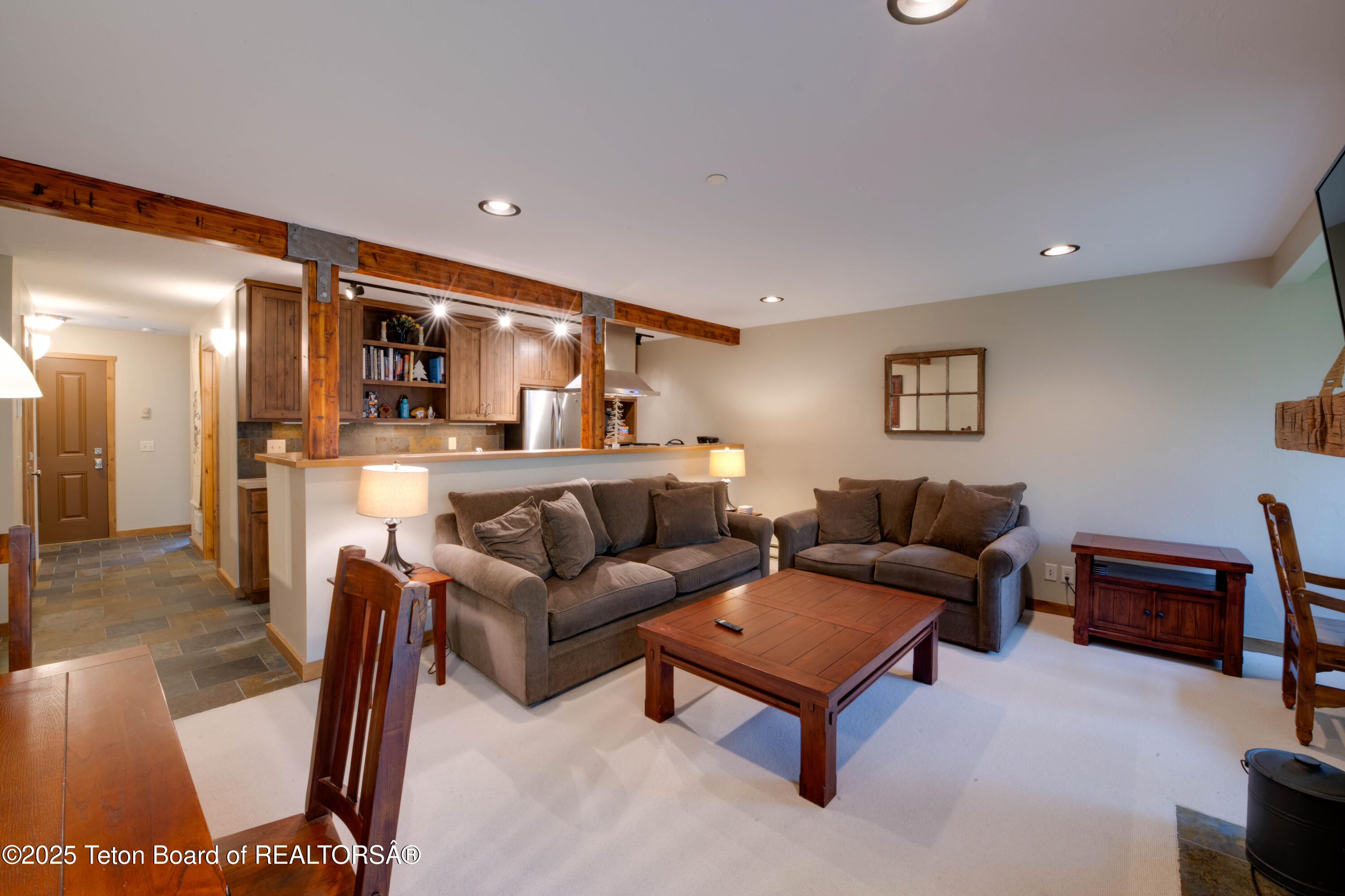 4450 BERRY Drive, 39 1-2