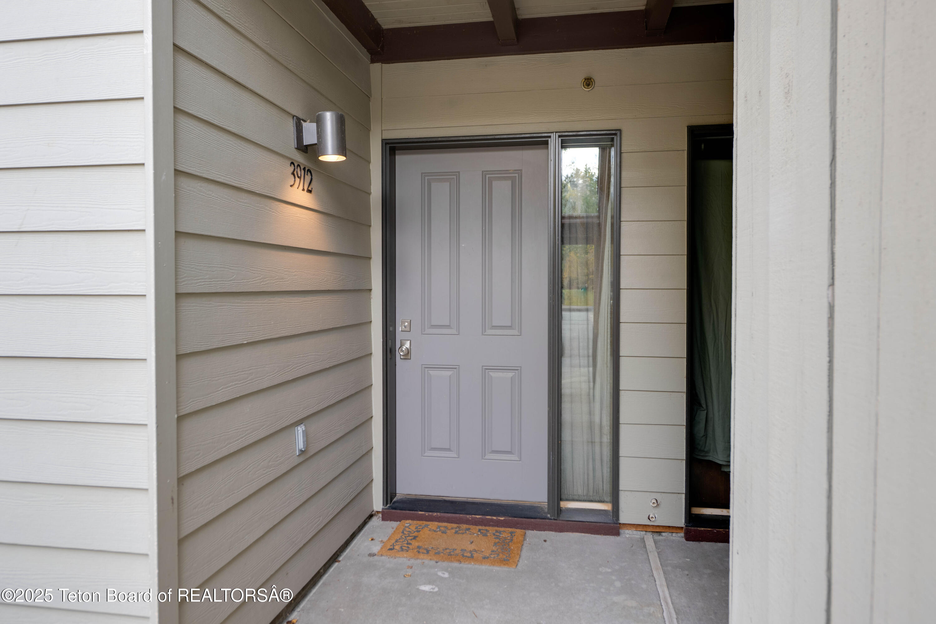 4450 BERRY Drive, 39 1-2