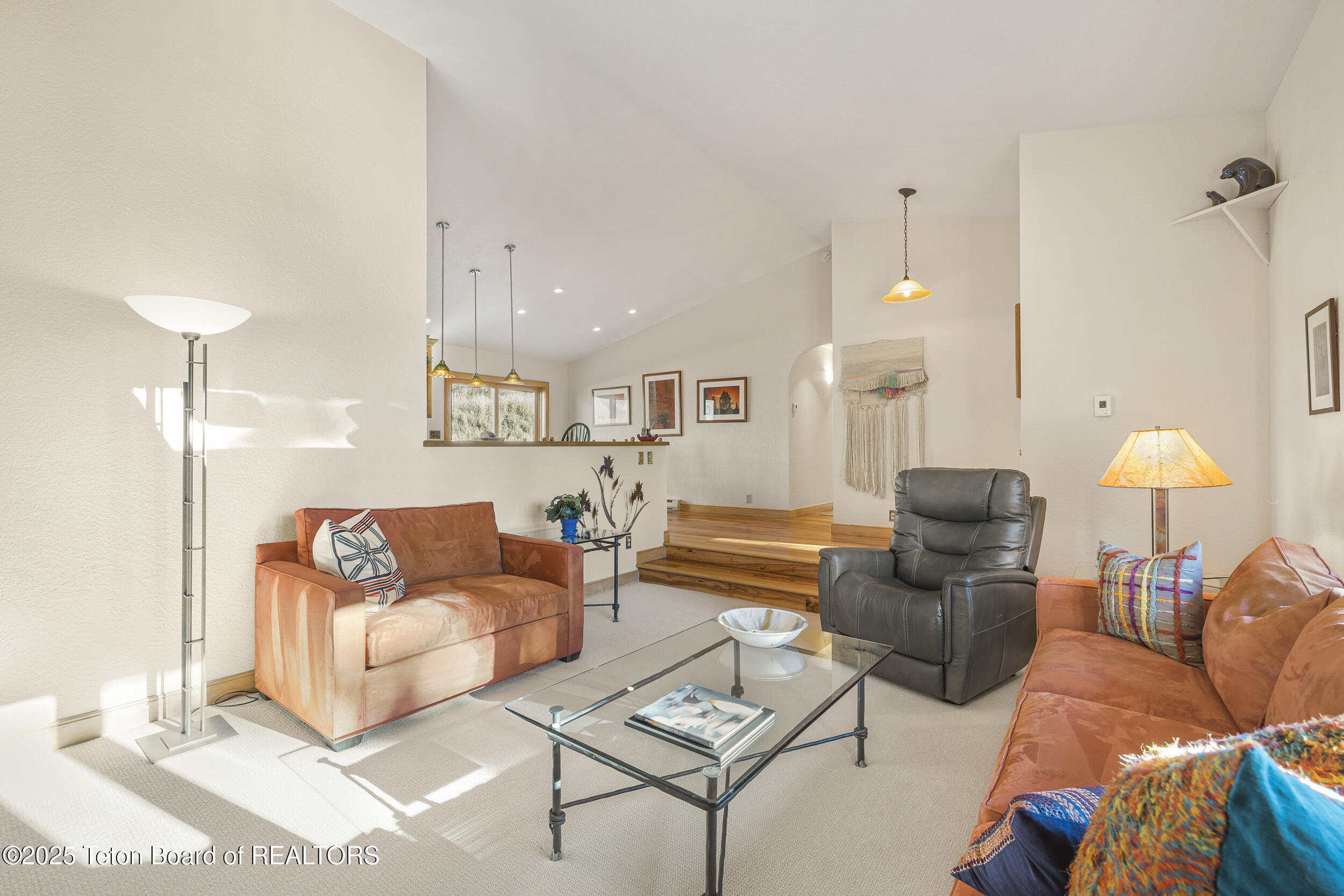 1000 W LONGHORN Drive