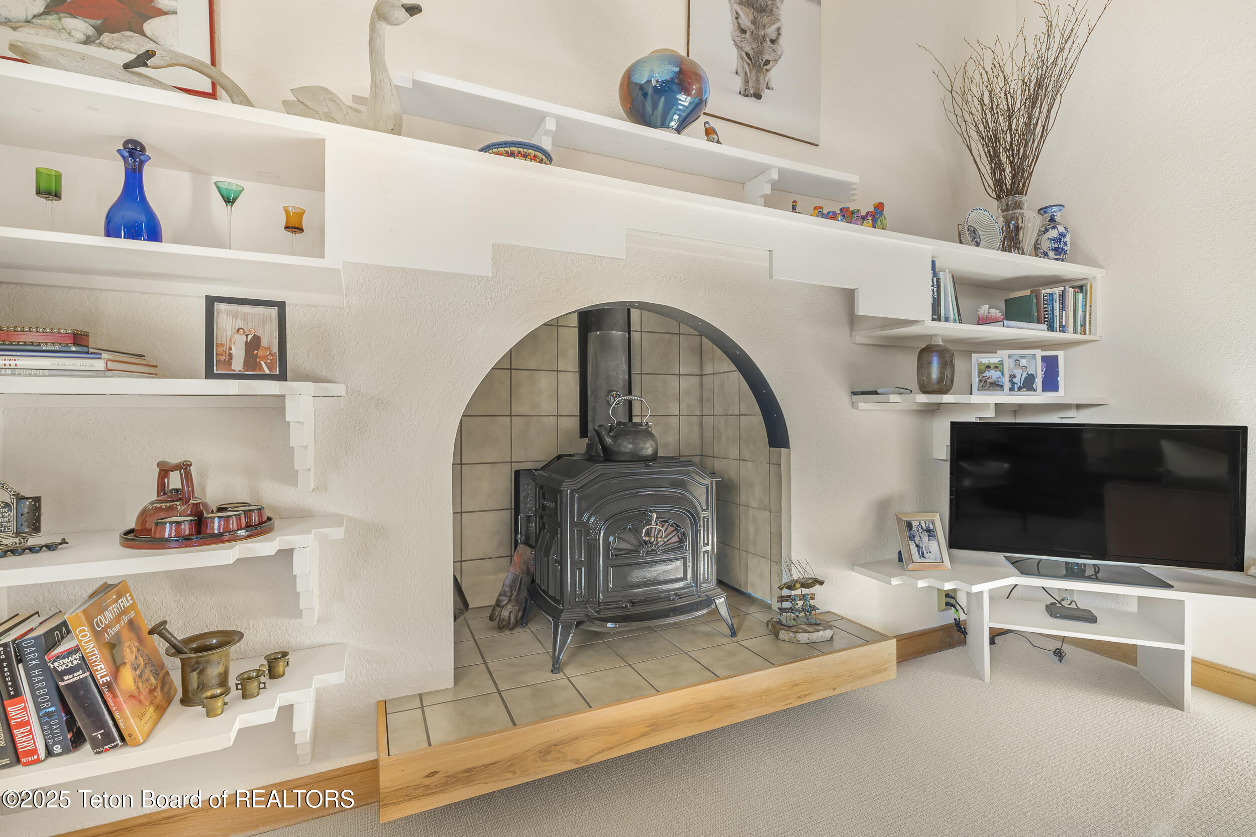 1000 W LONGHORN Drive