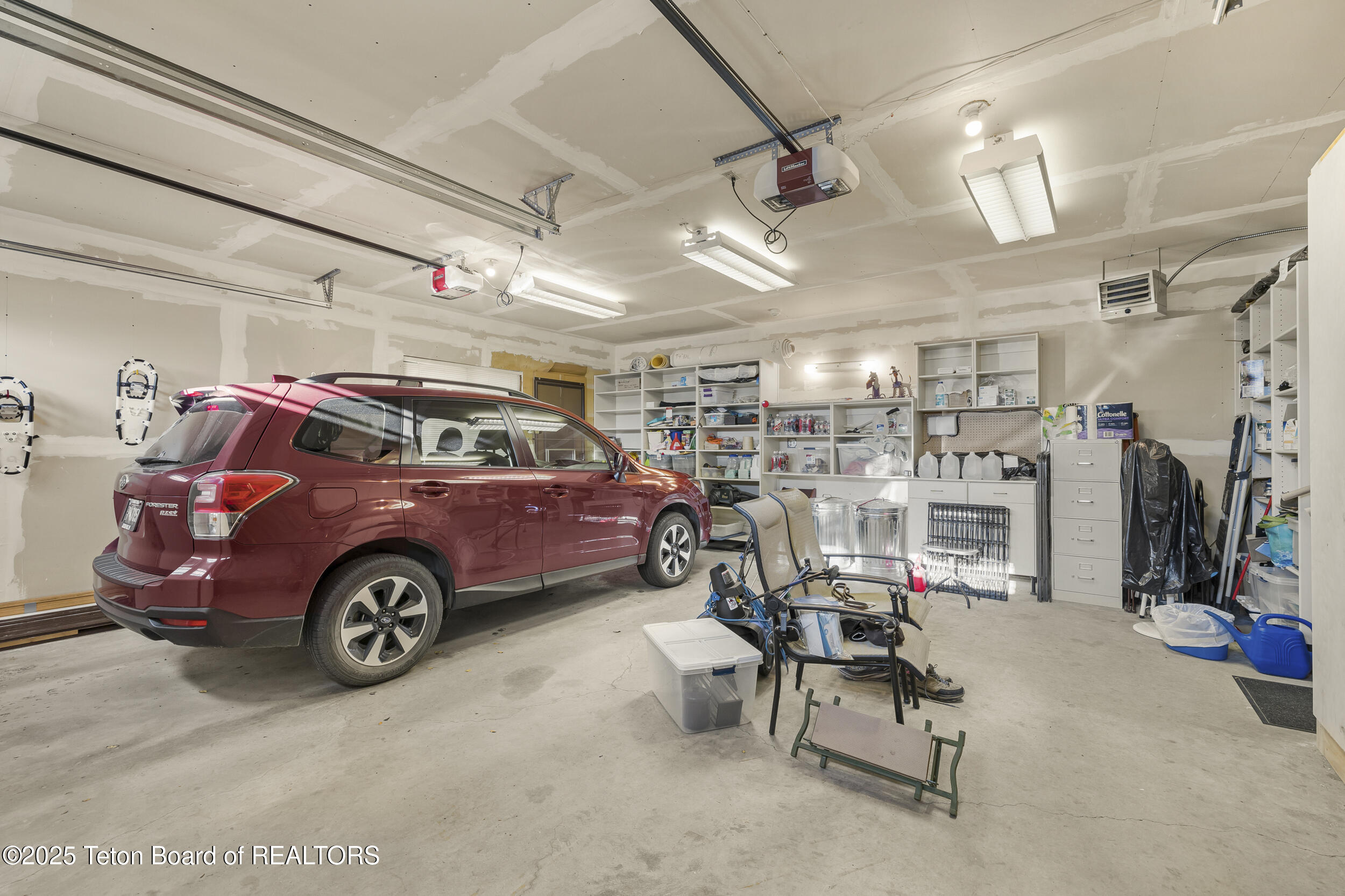 1000 W LONGHORN Drive