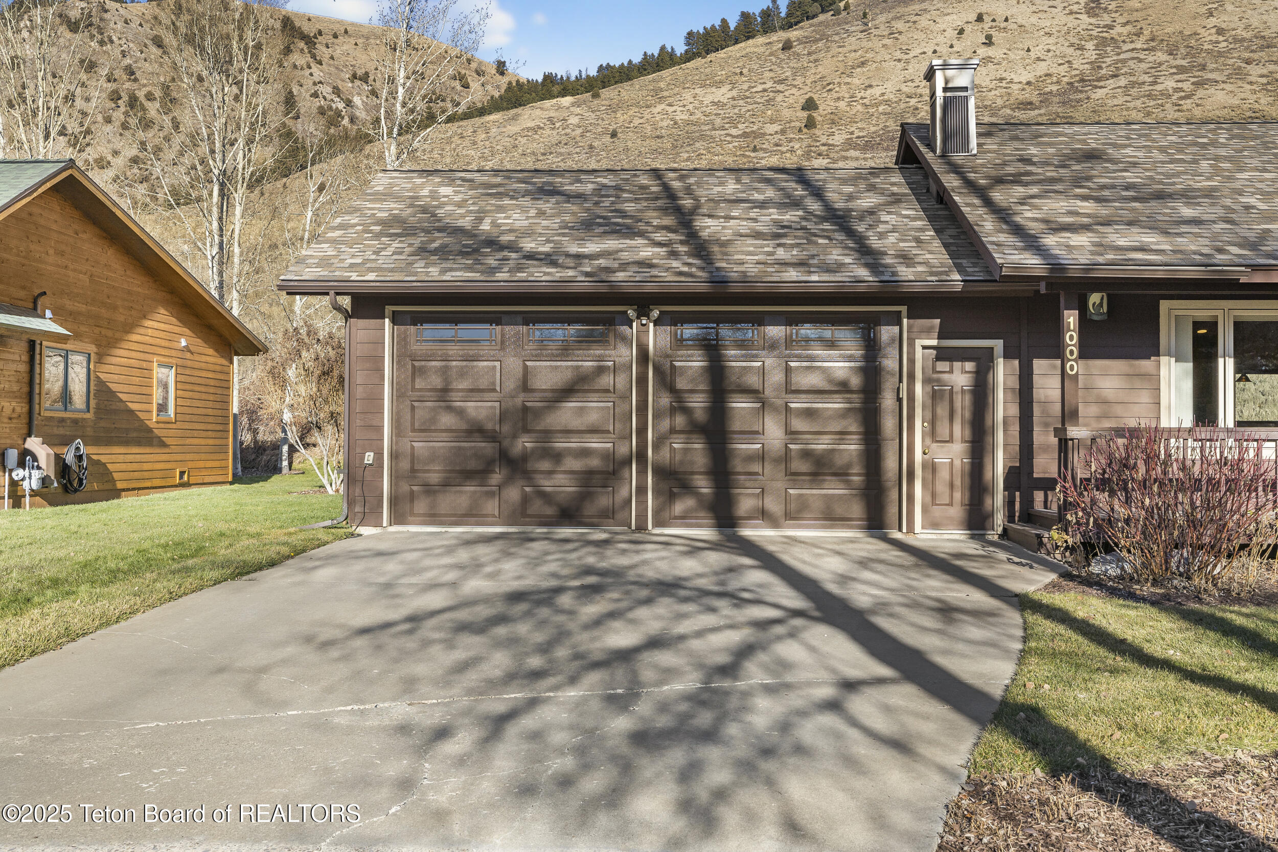 1000 W LONGHORN Drive