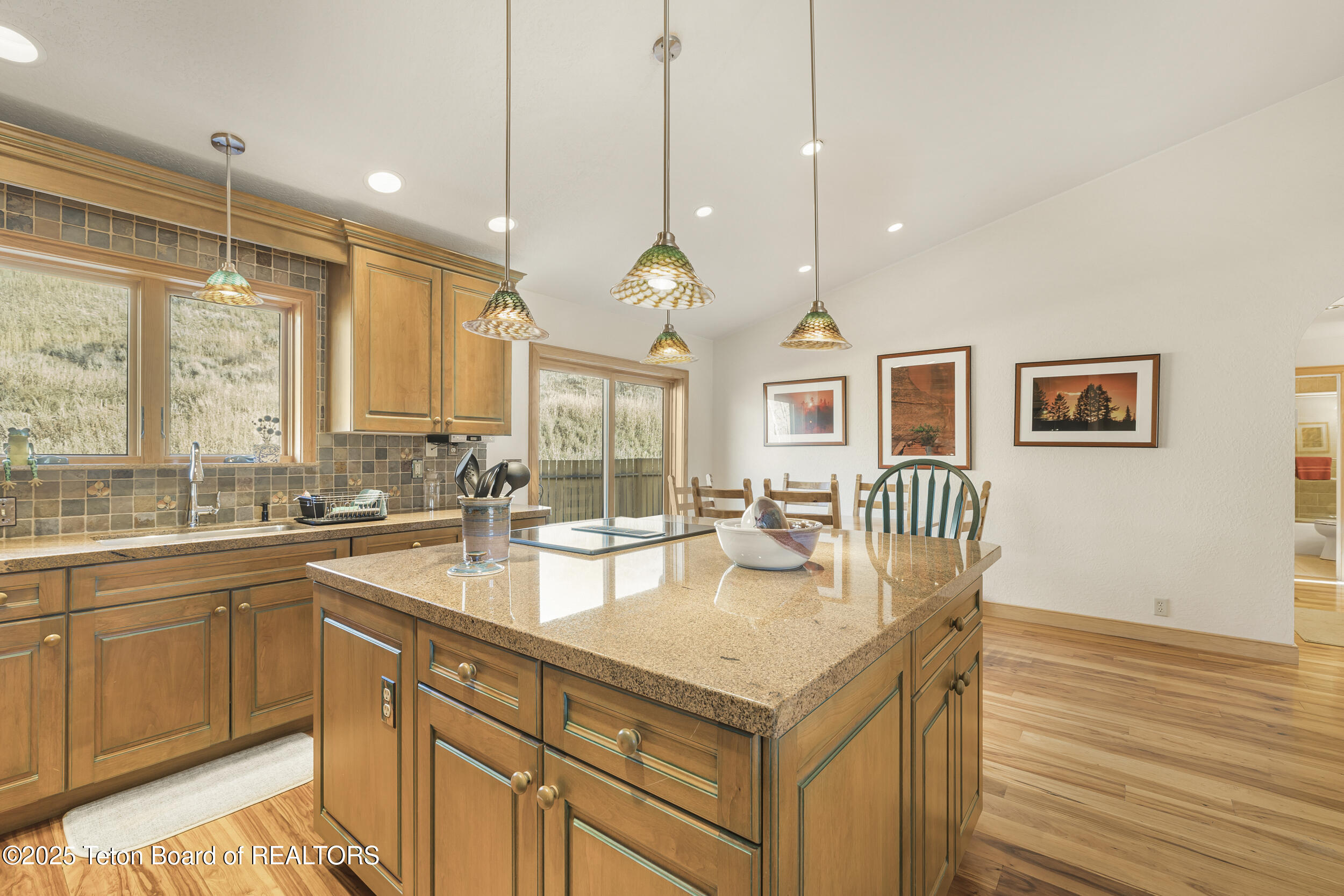 1000 W LONGHORN Drive