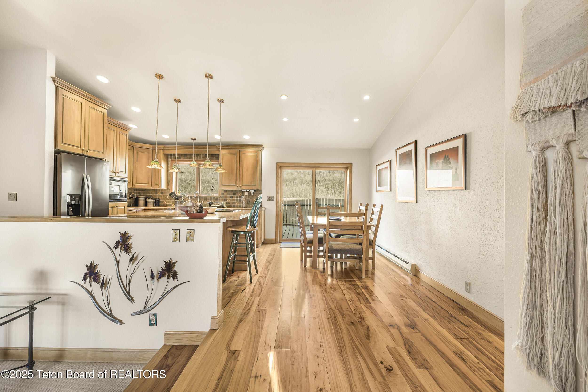 1000 W LONGHORN Drive