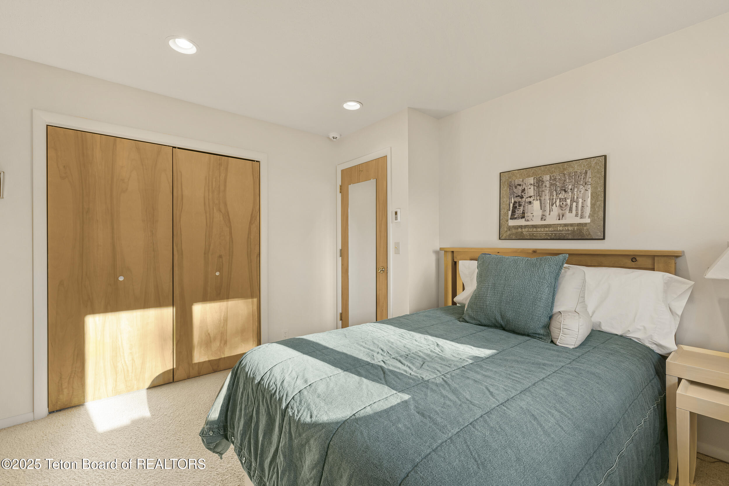 1000 W LONGHORN Drive