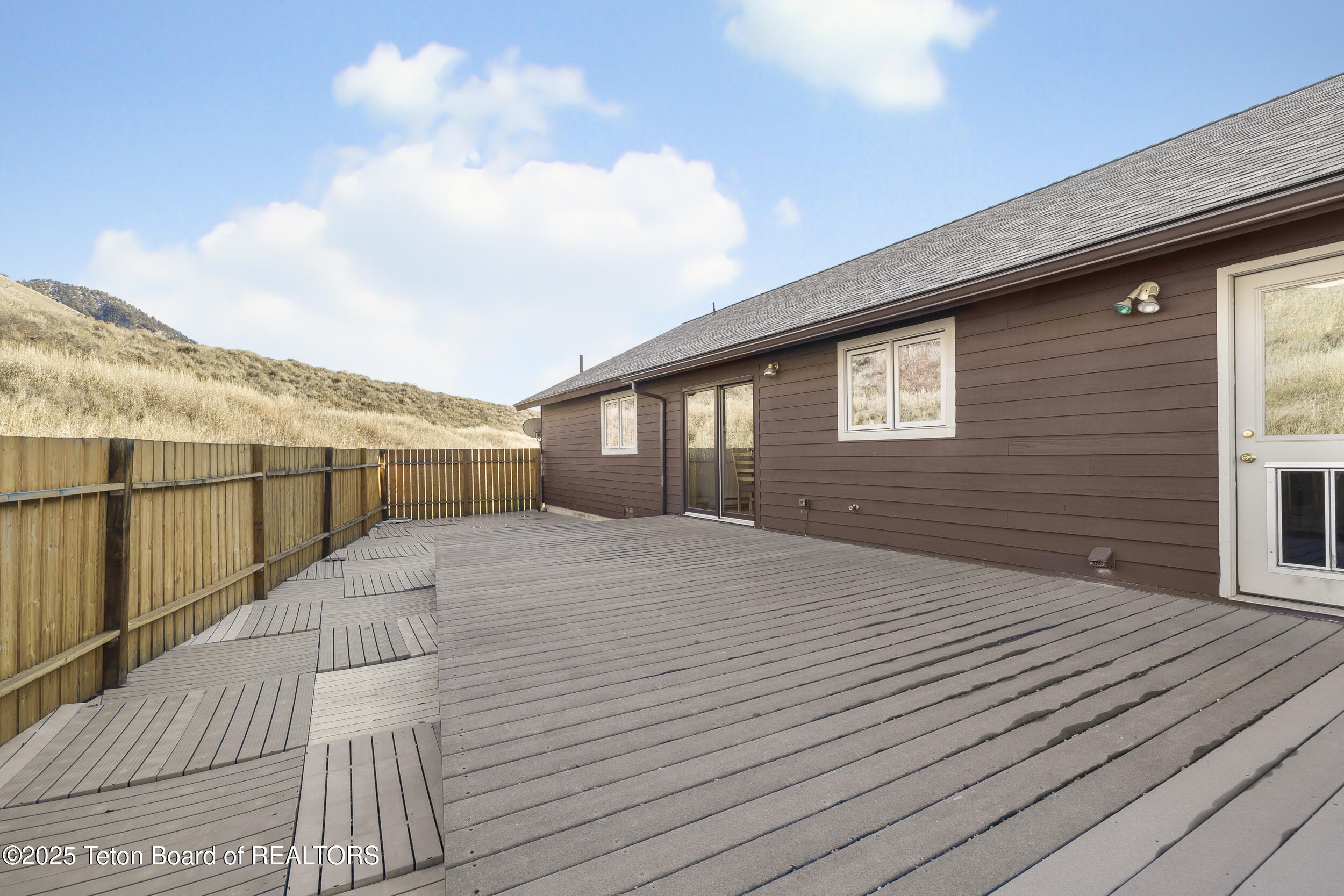 1000 W LONGHORN Drive