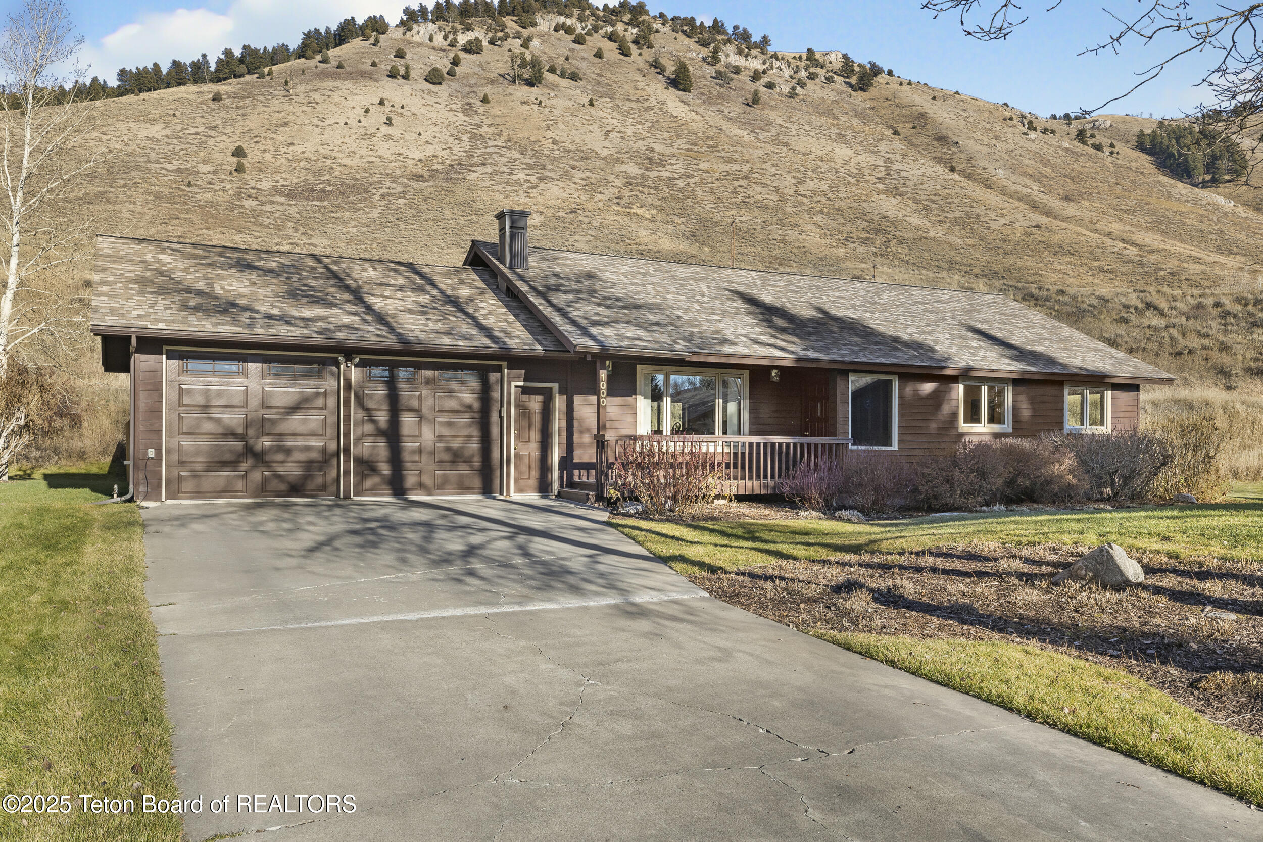 1000 W LONGHORN Drive