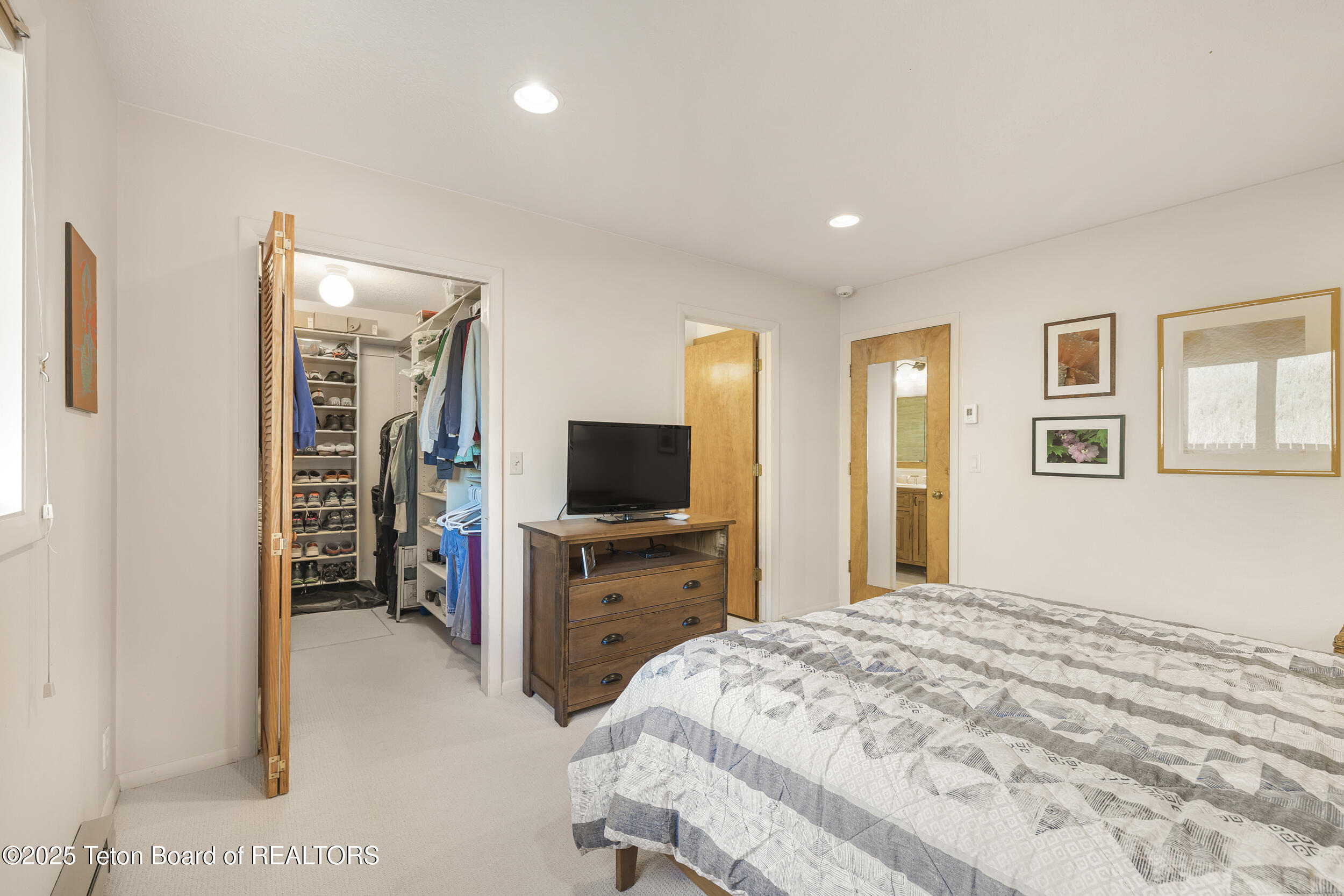 1000 W LONGHORN Drive