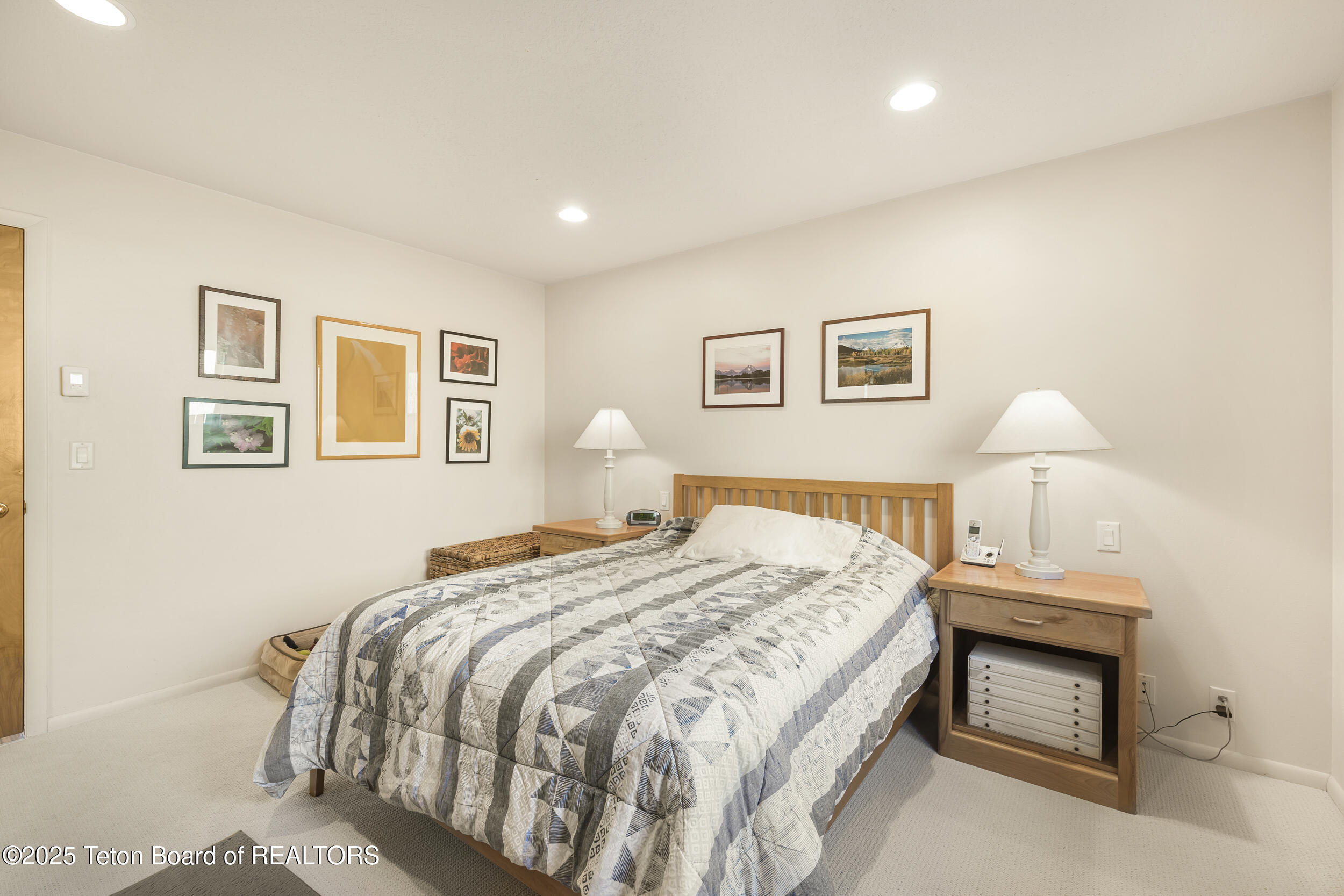 1000 W LONGHORN Drive