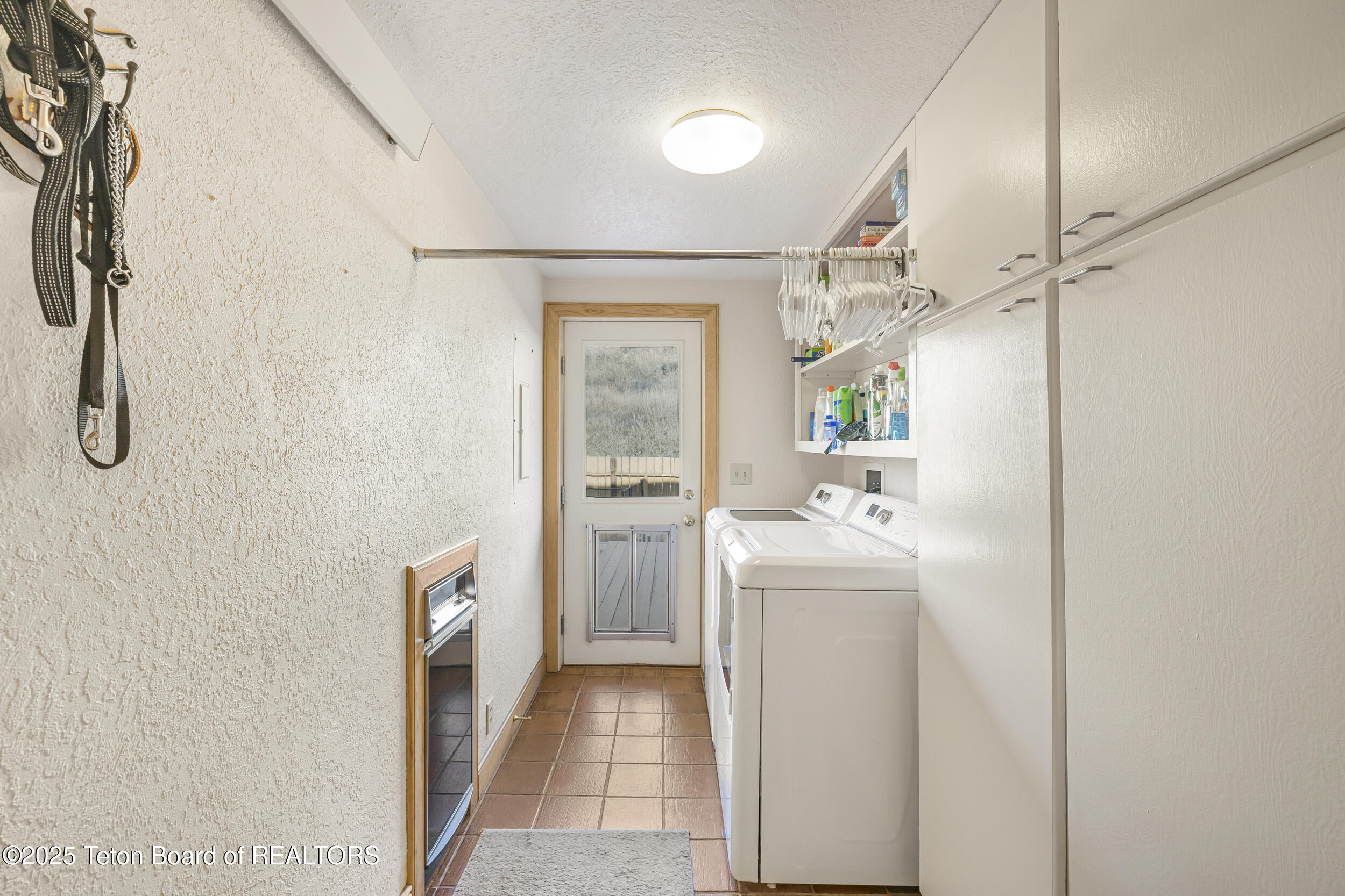 1000 W LONGHORN Drive