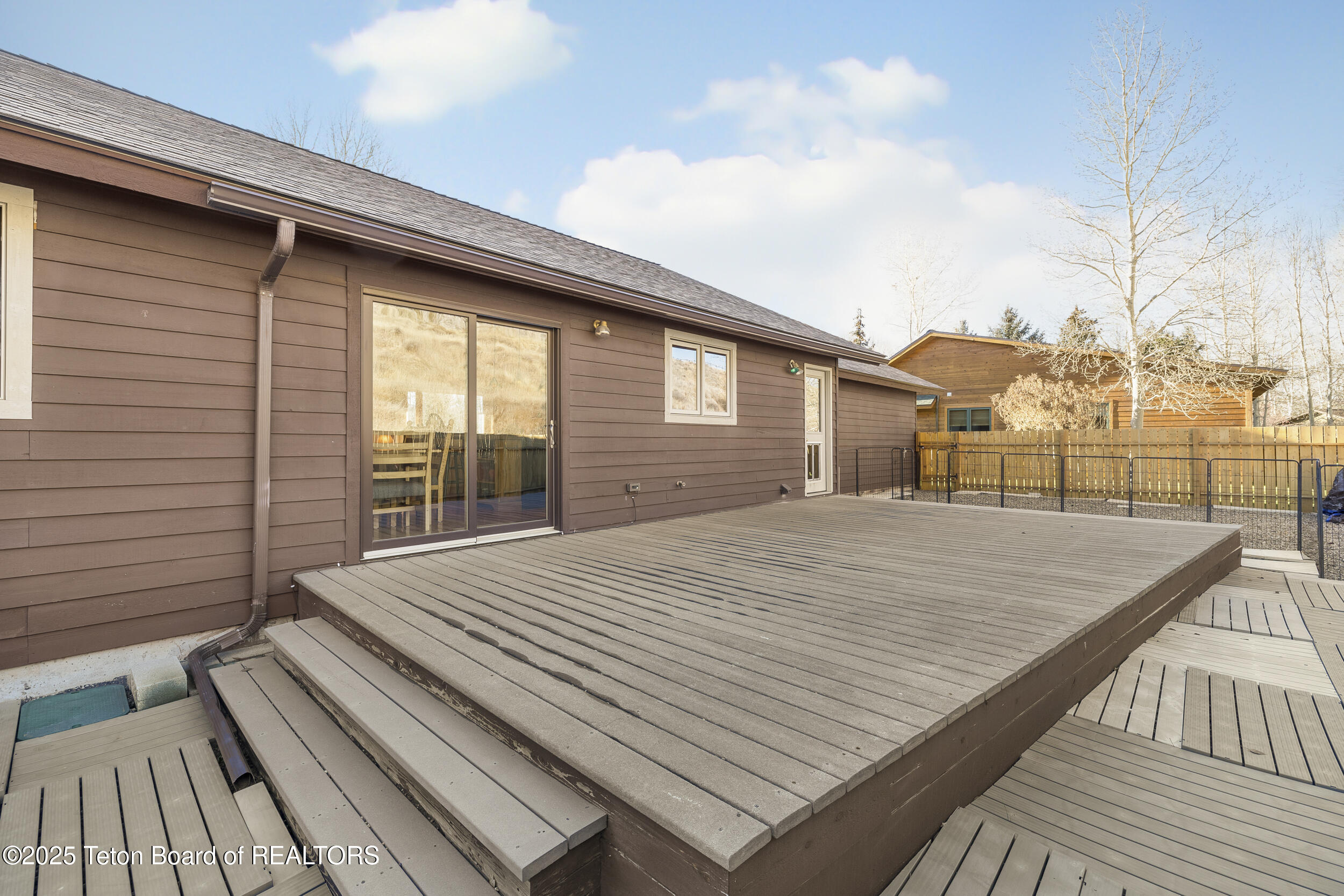 1000 W LONGHORN Drive