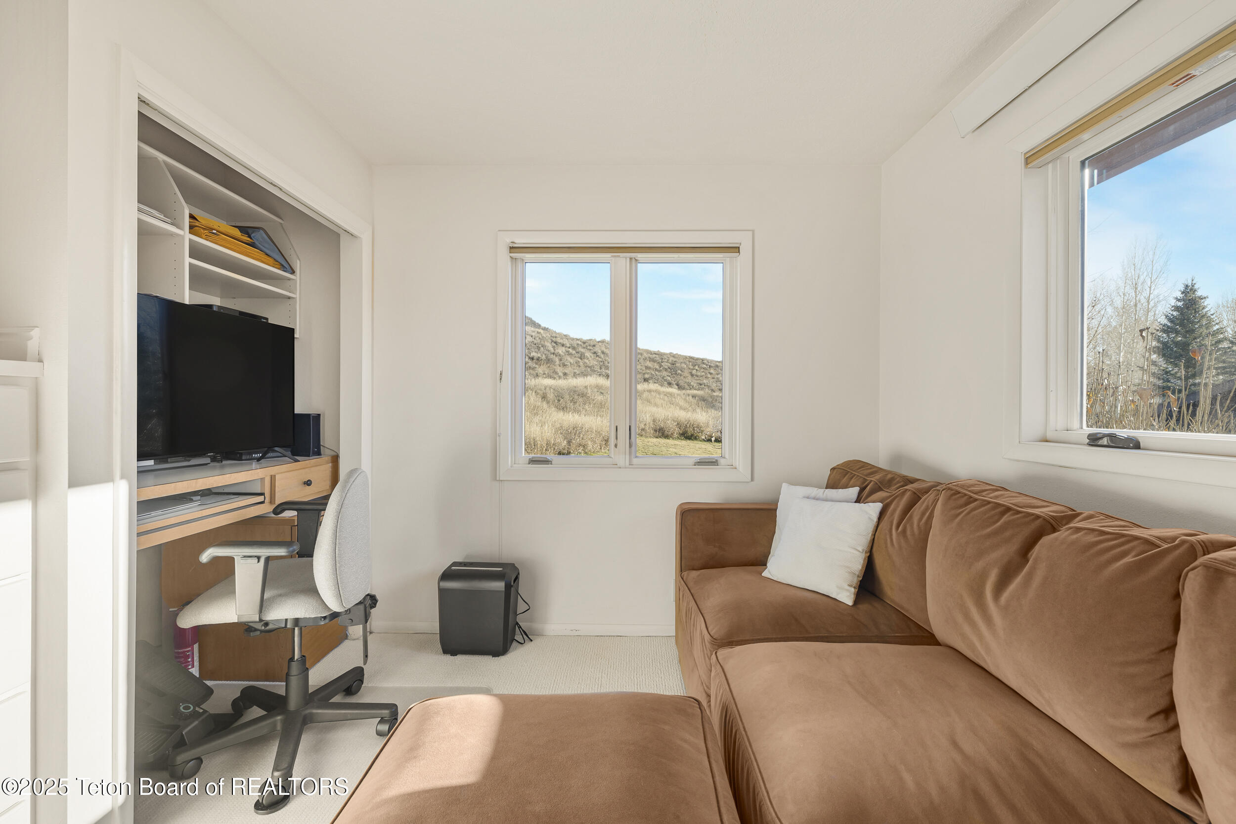 1000 W LONGHORN Drive