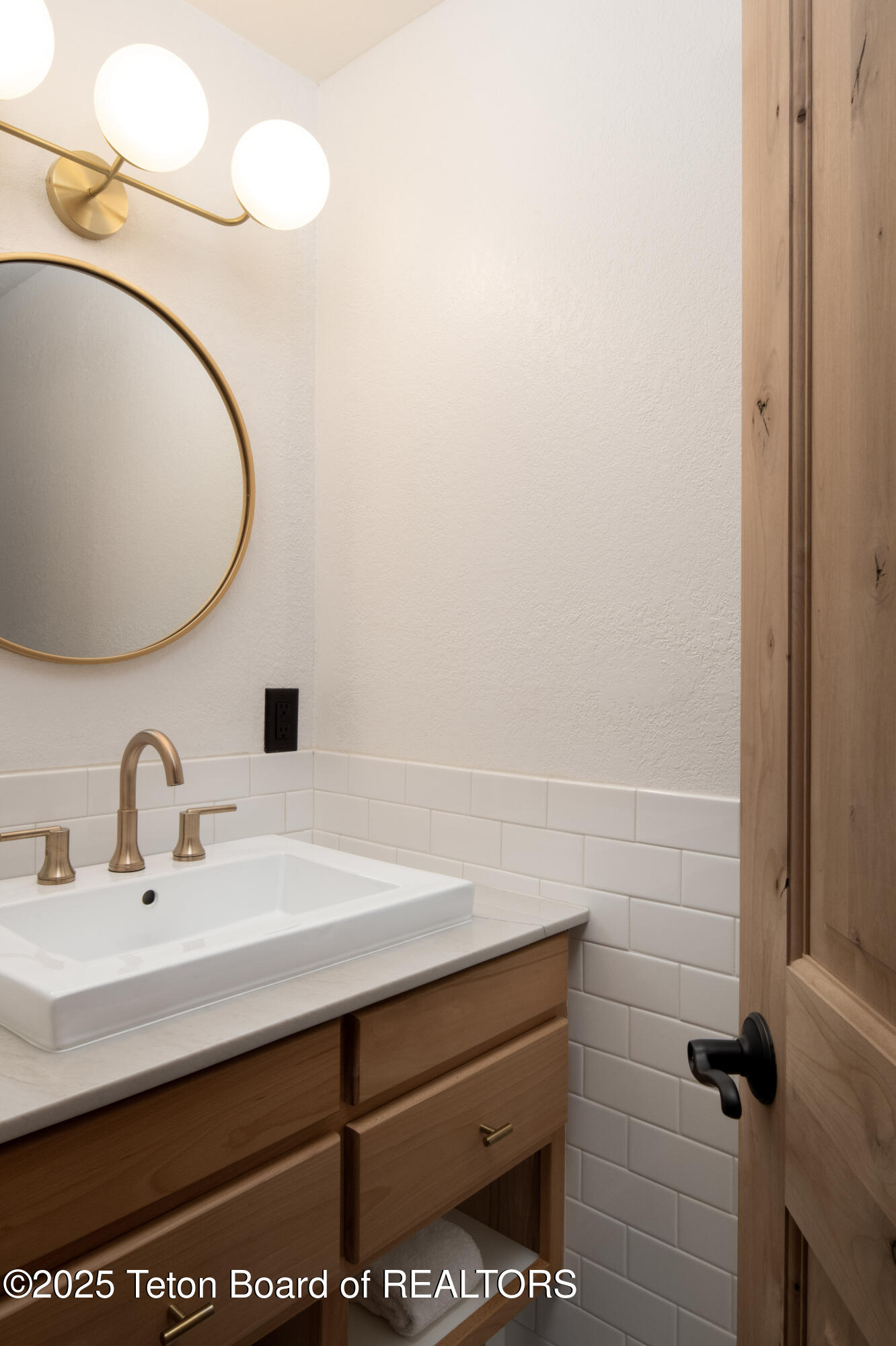 3925 S LAKE CREEK DRIVE A-3