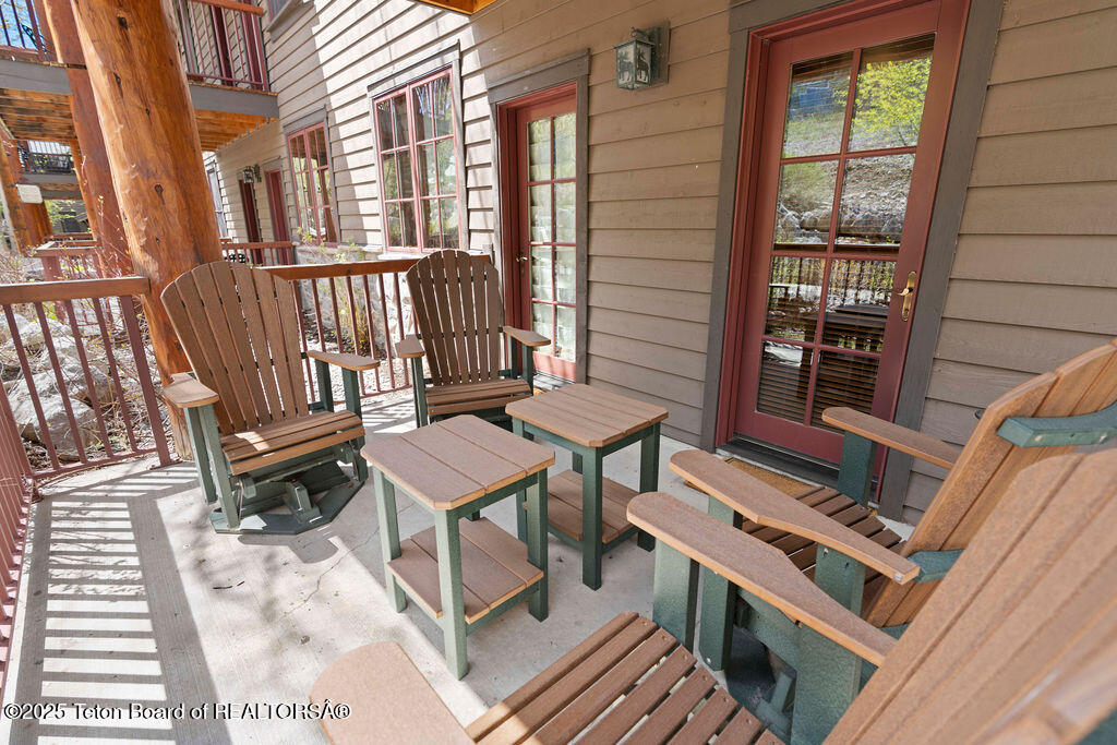 551 SNOW KING LOOP, 512